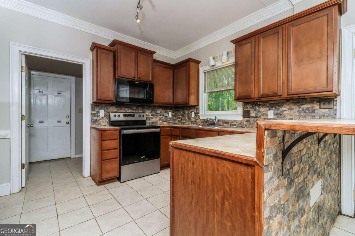 5280 Oglethorpe Court Property Photo 13