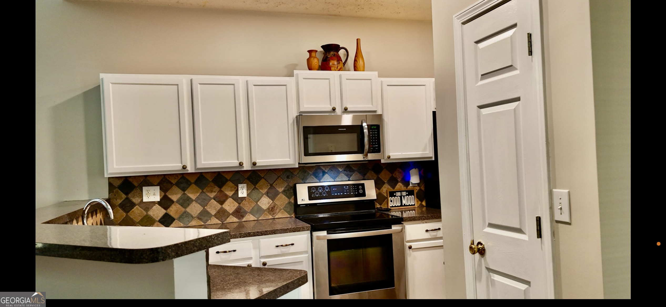 4911 Oak Meadow Lane Property Photo 2