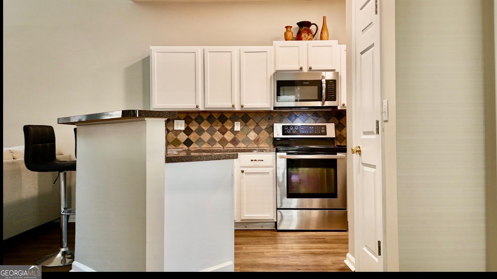 4911 Oak Meadow Lane Property Photo 3