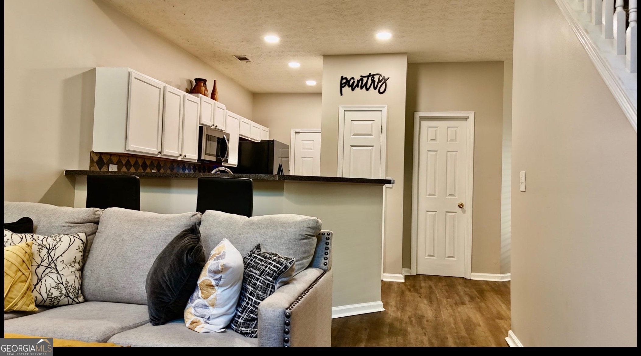 4911 Oak Meadow Lane Property Photo 5