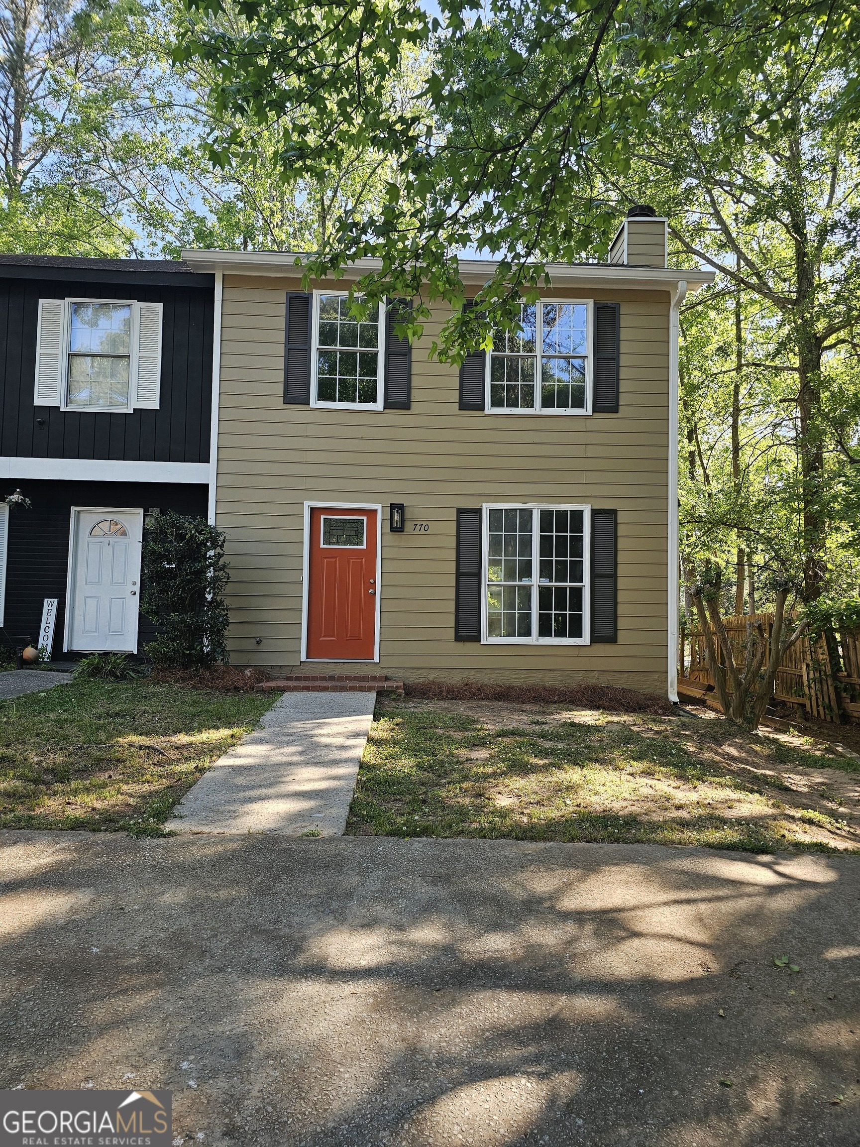 770 Jamestown Crossing Property Photo 2