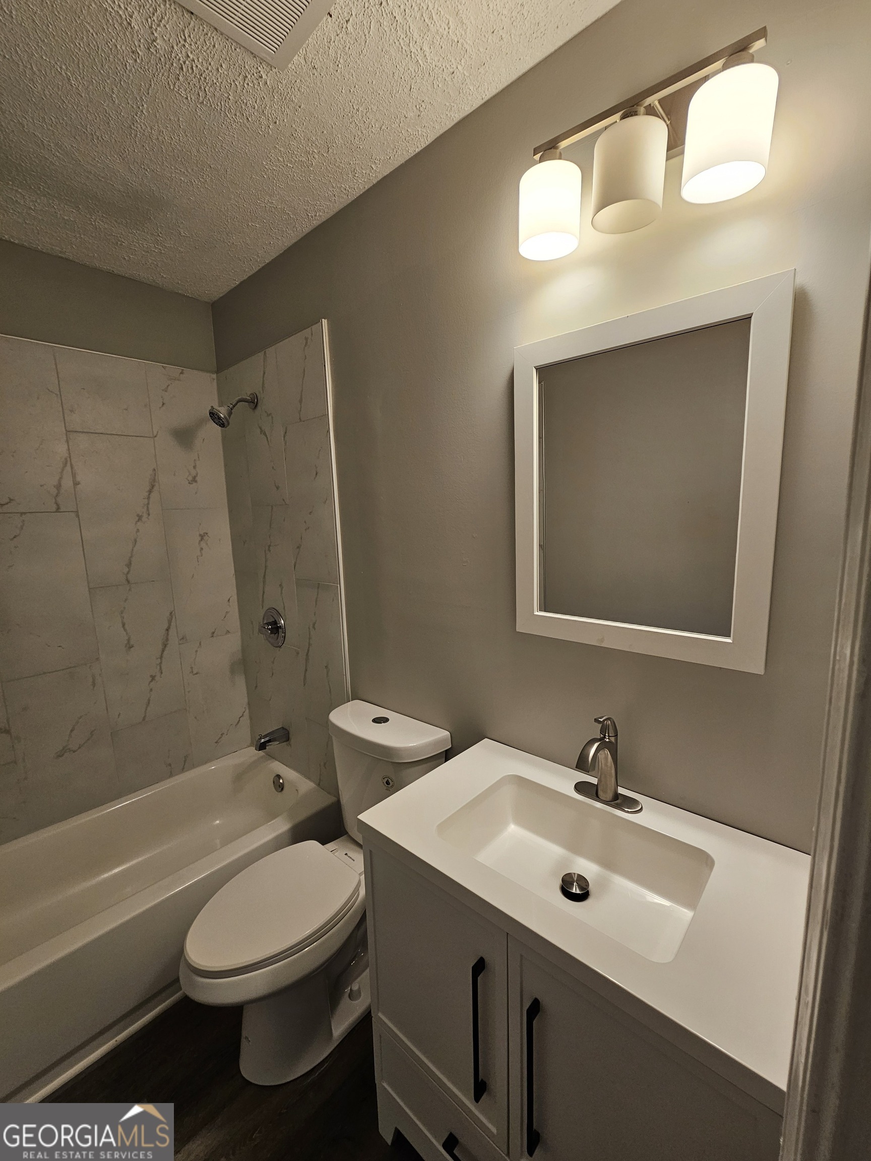 770 Jamestown Crossing Property Photo 7