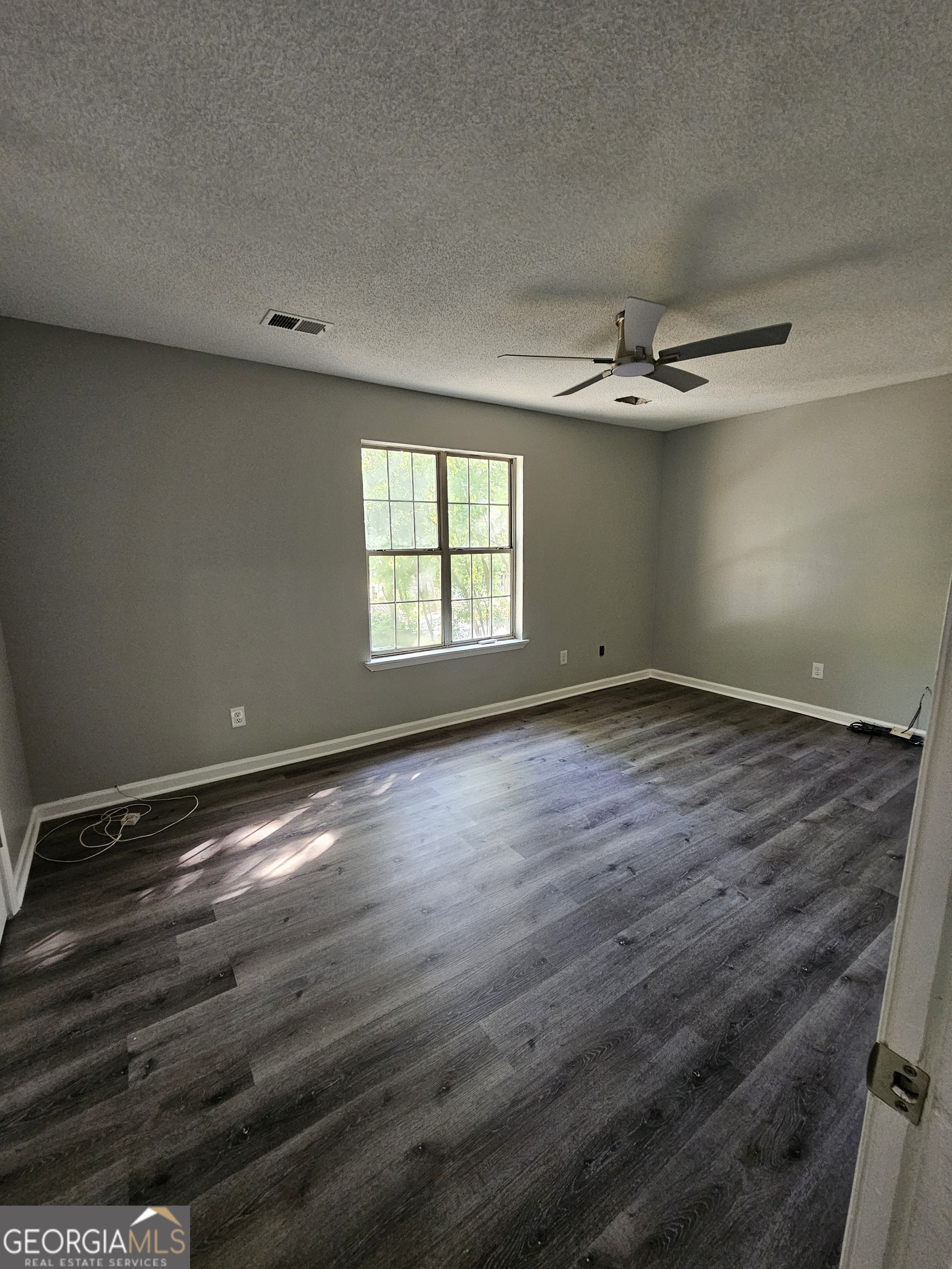 770 Jamestown Crossing Property Photo 9