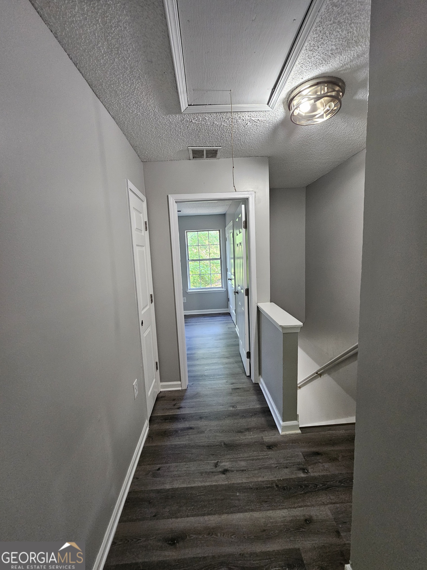 770 Jamestown Crossing Property Photo 11