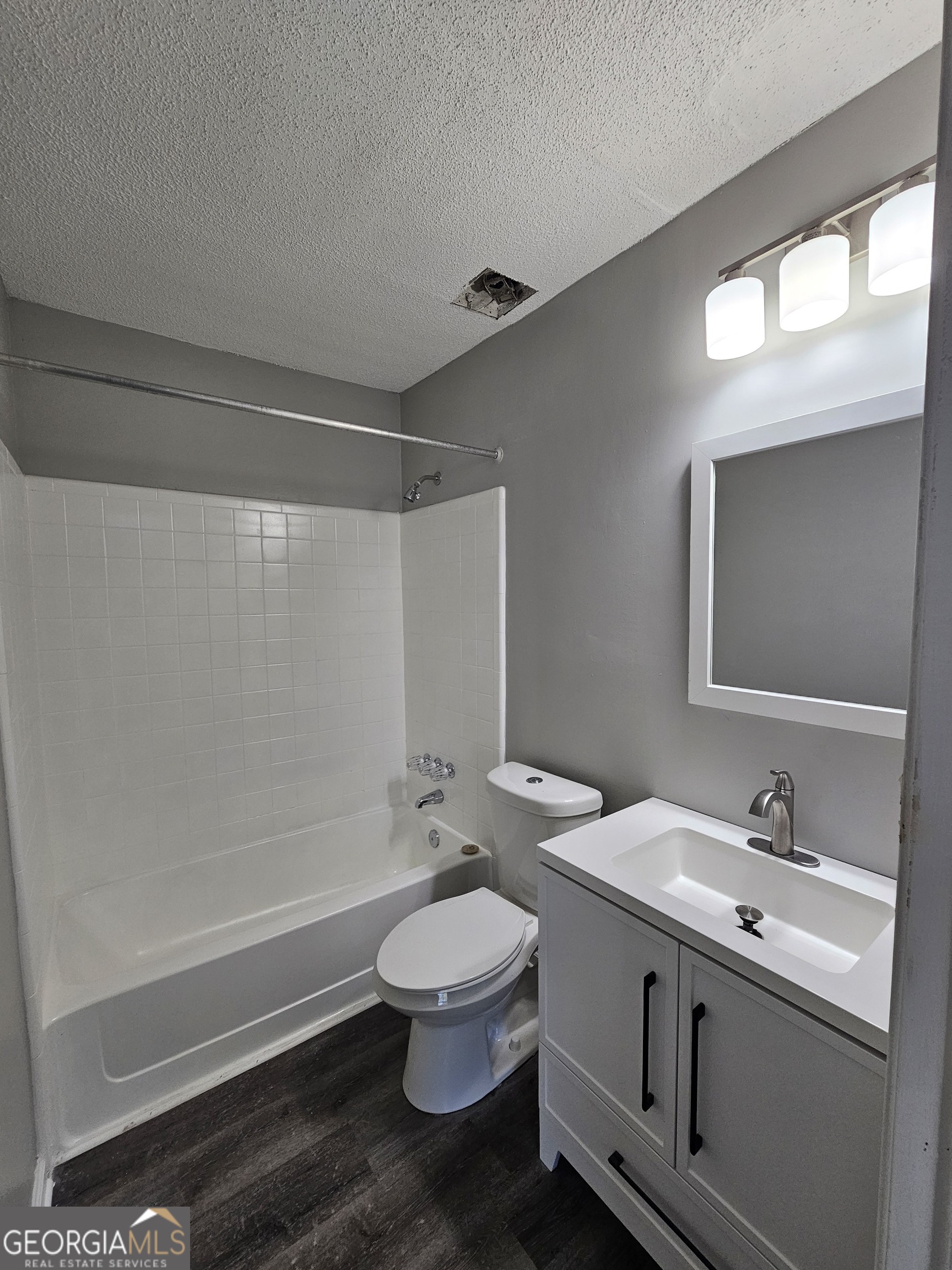 770 Jamestown Crossing Property Photo 16