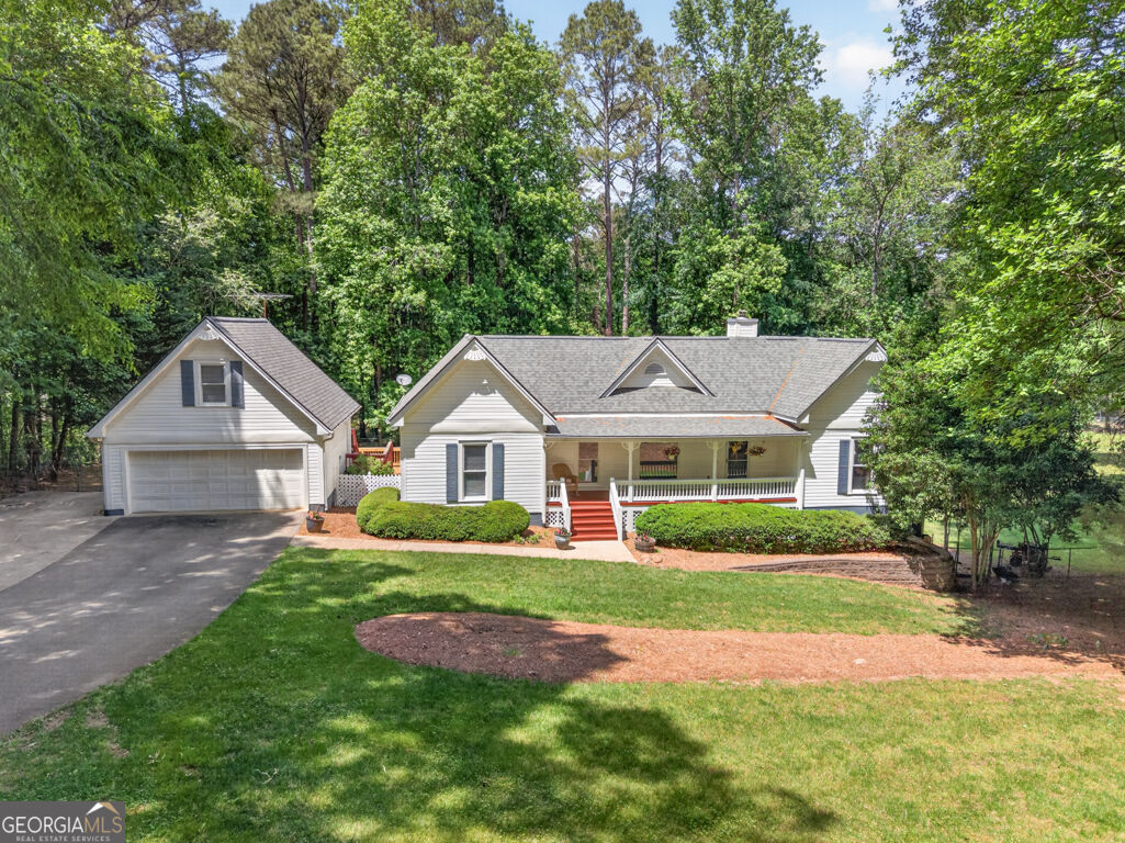 6 Adella Lane Property Photo 4