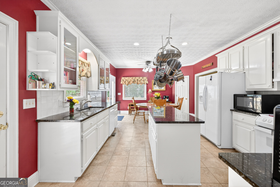 6 Adella Lane Property Photo 13