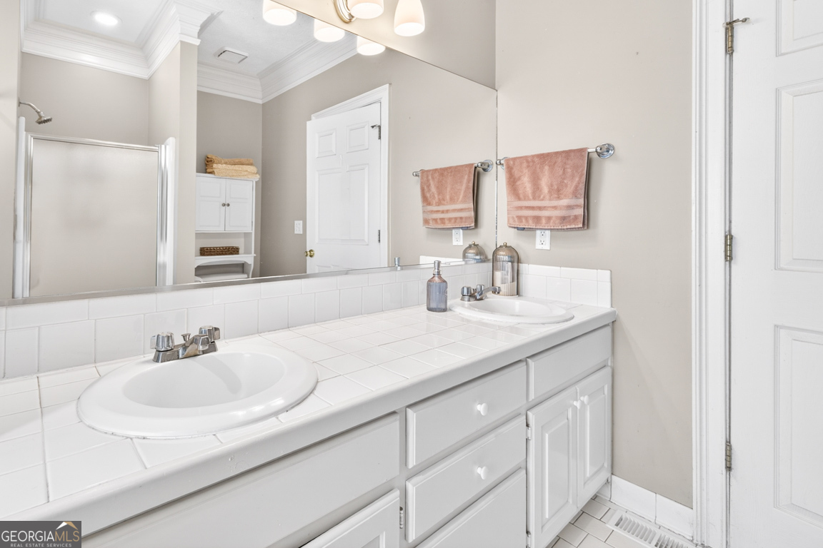 6 Adella Lane Property Photo 18