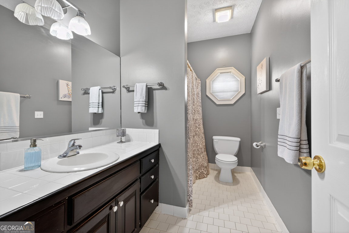 6 Adella Lane Property Photo 24