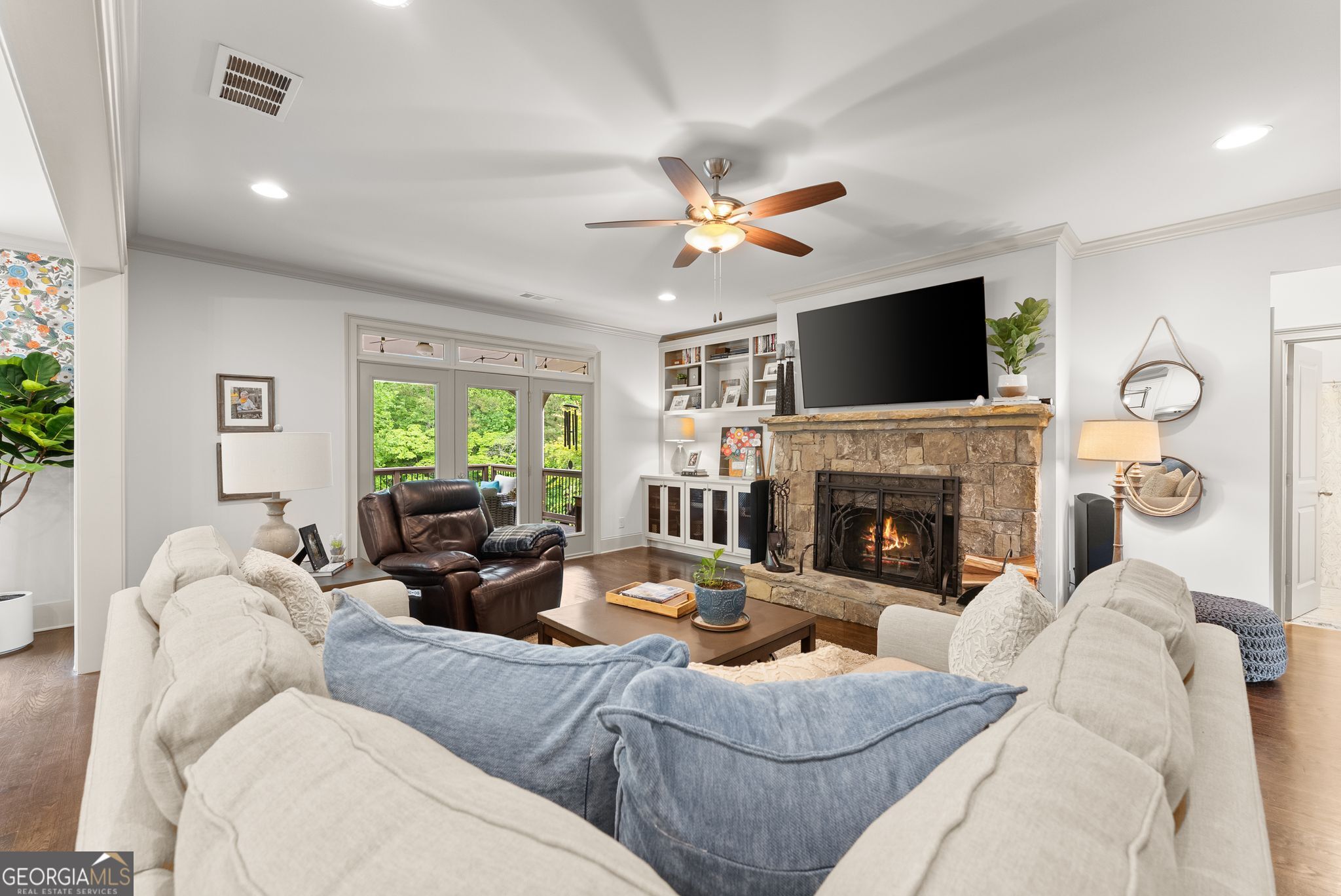 1247 Sterling Lake Drive Property Photo 11