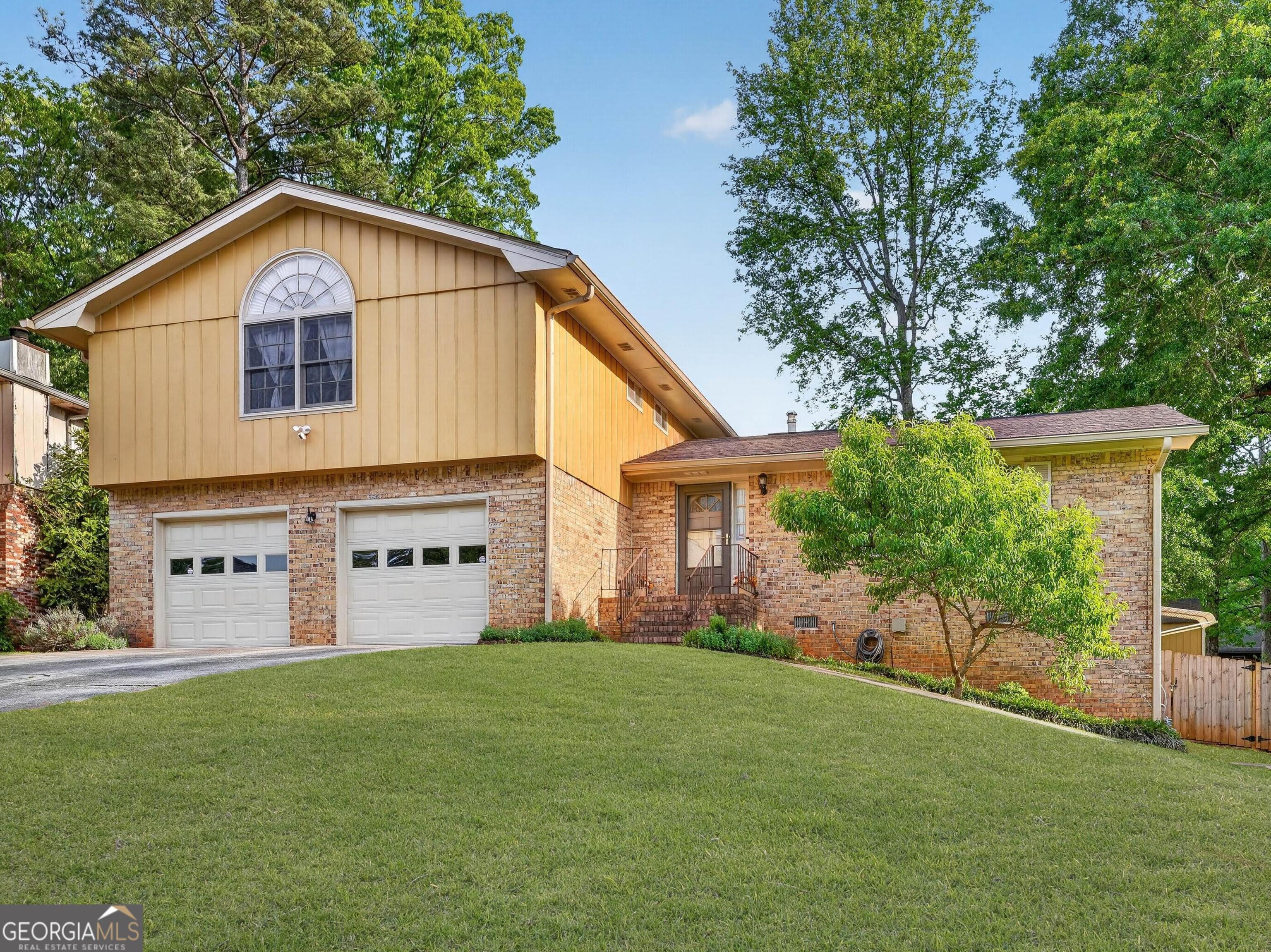 4605 Mercer Road Property Photo 3