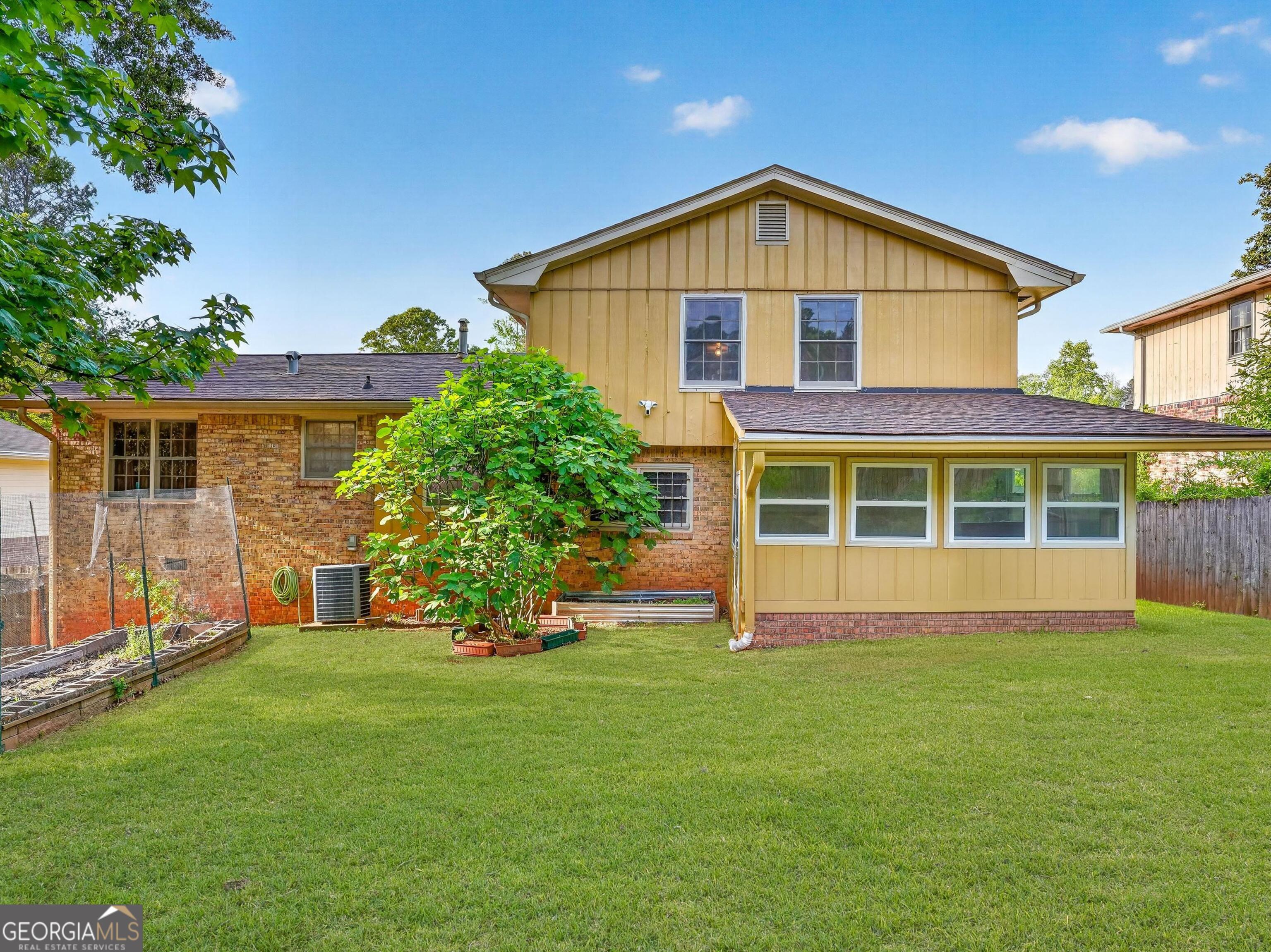 4605 Mercer Road Property Photo 4