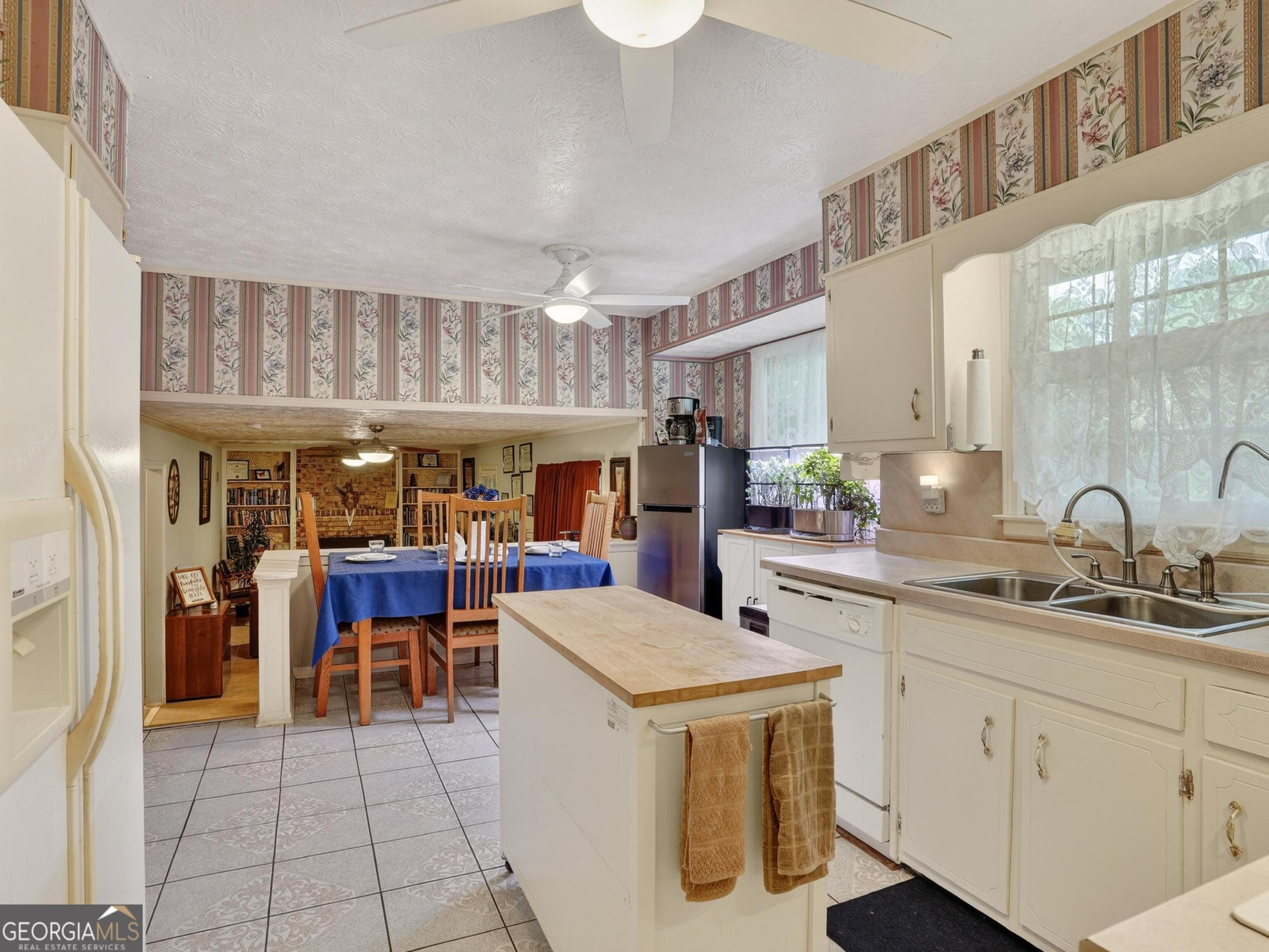4605 Mercer Road Property Photo 10