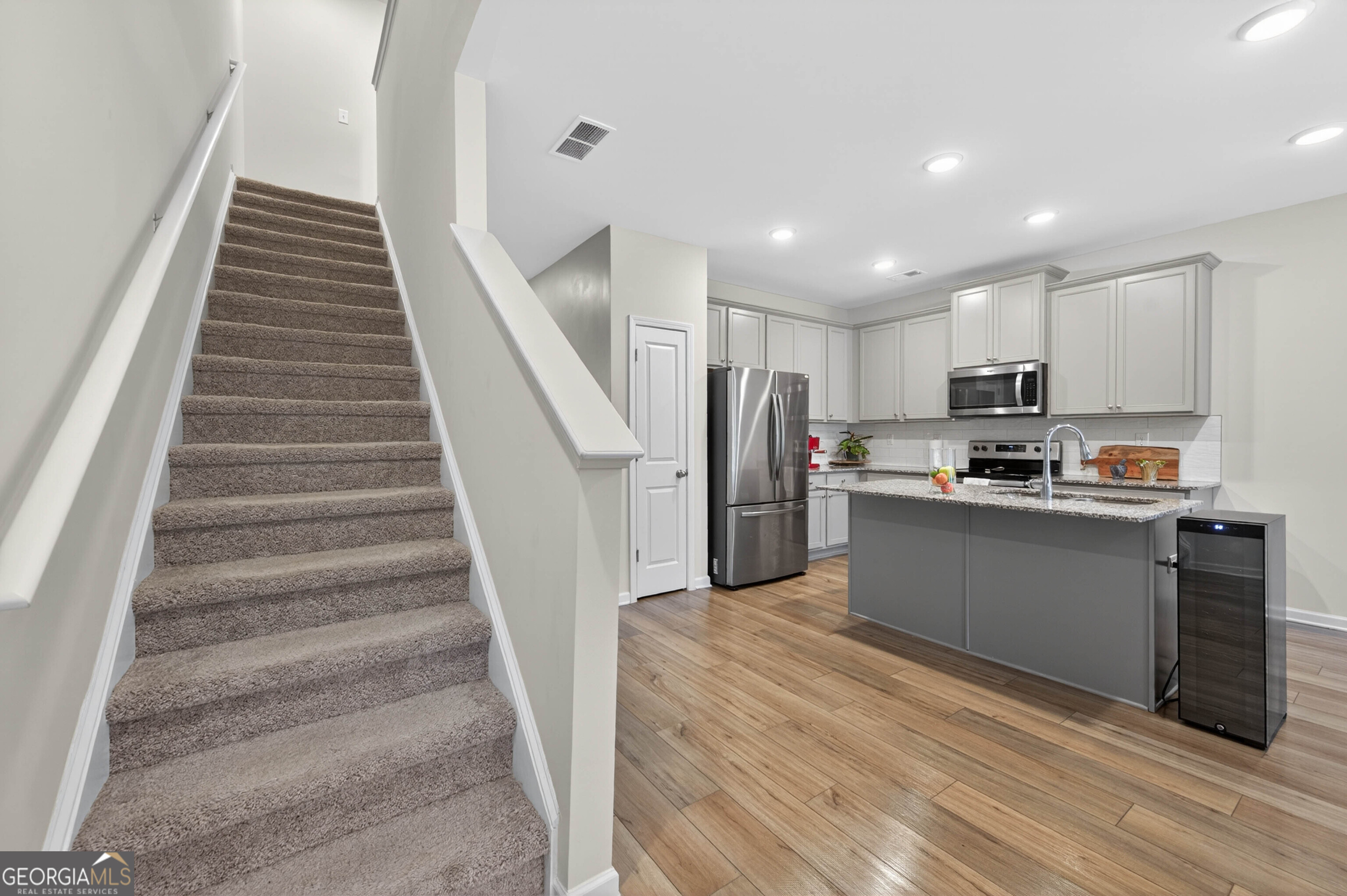 252 Regent Park Property Photo 10