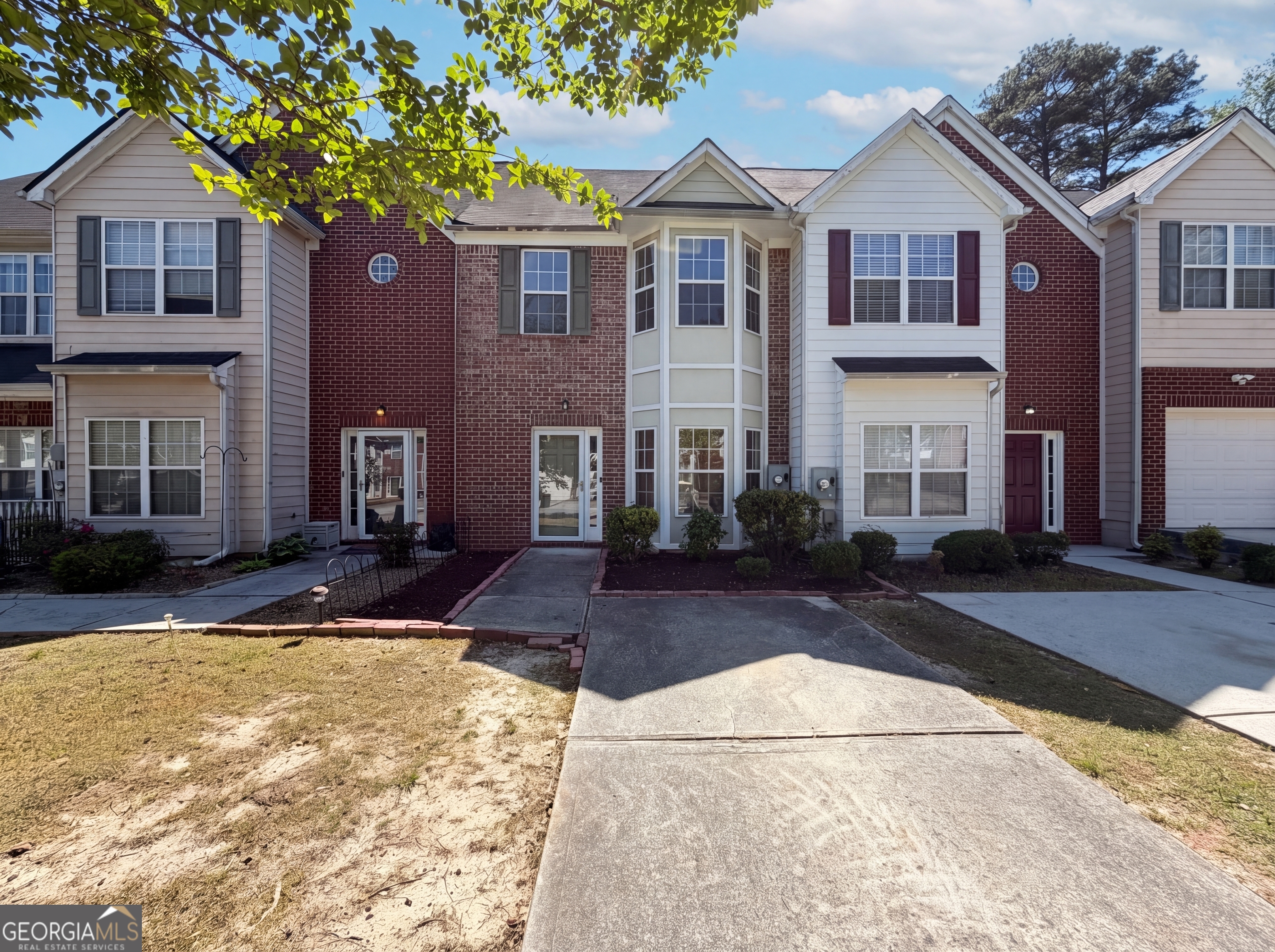 7045 Brookview Creek Property Photo 1