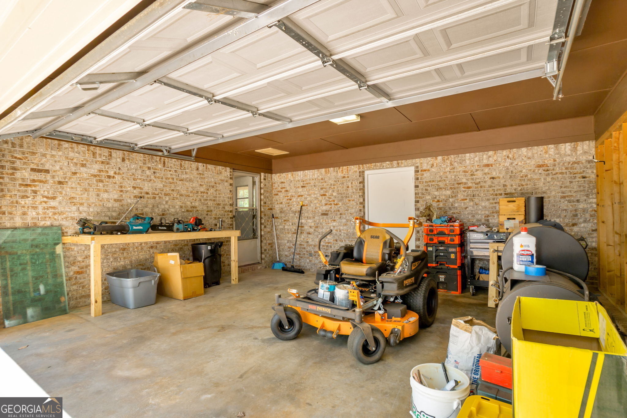 515 Kelton Road Property Photo 8