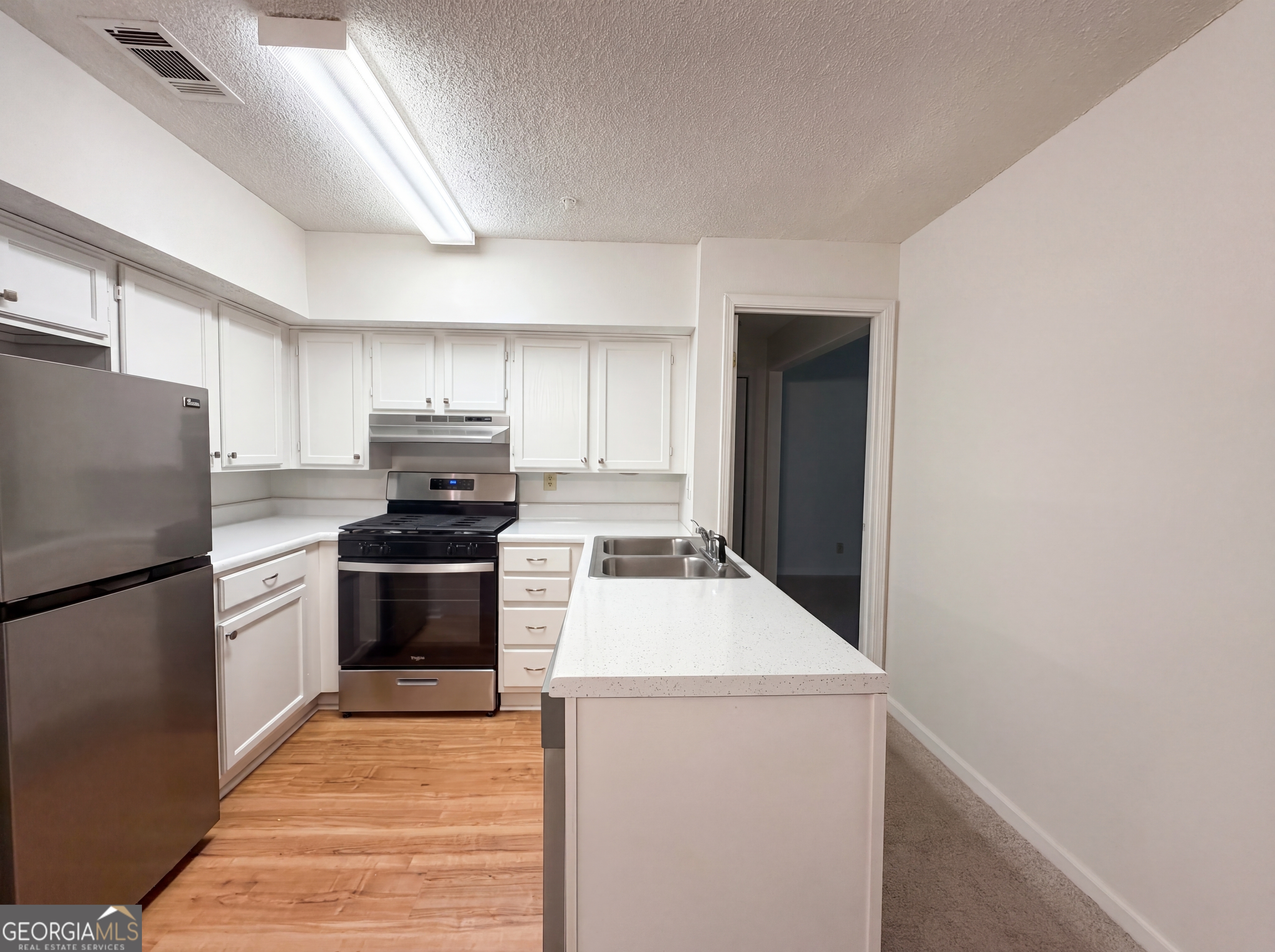 573 Cobblestone Trail Property Photo 6