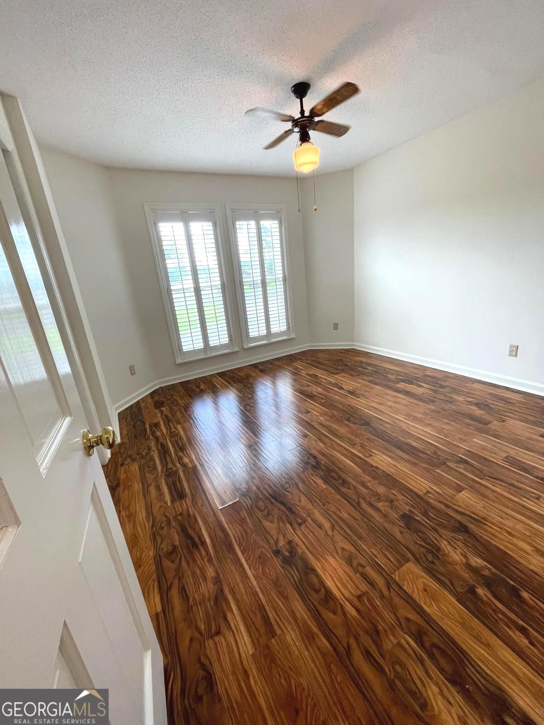1104 Lakeview Drive Property Photo 12