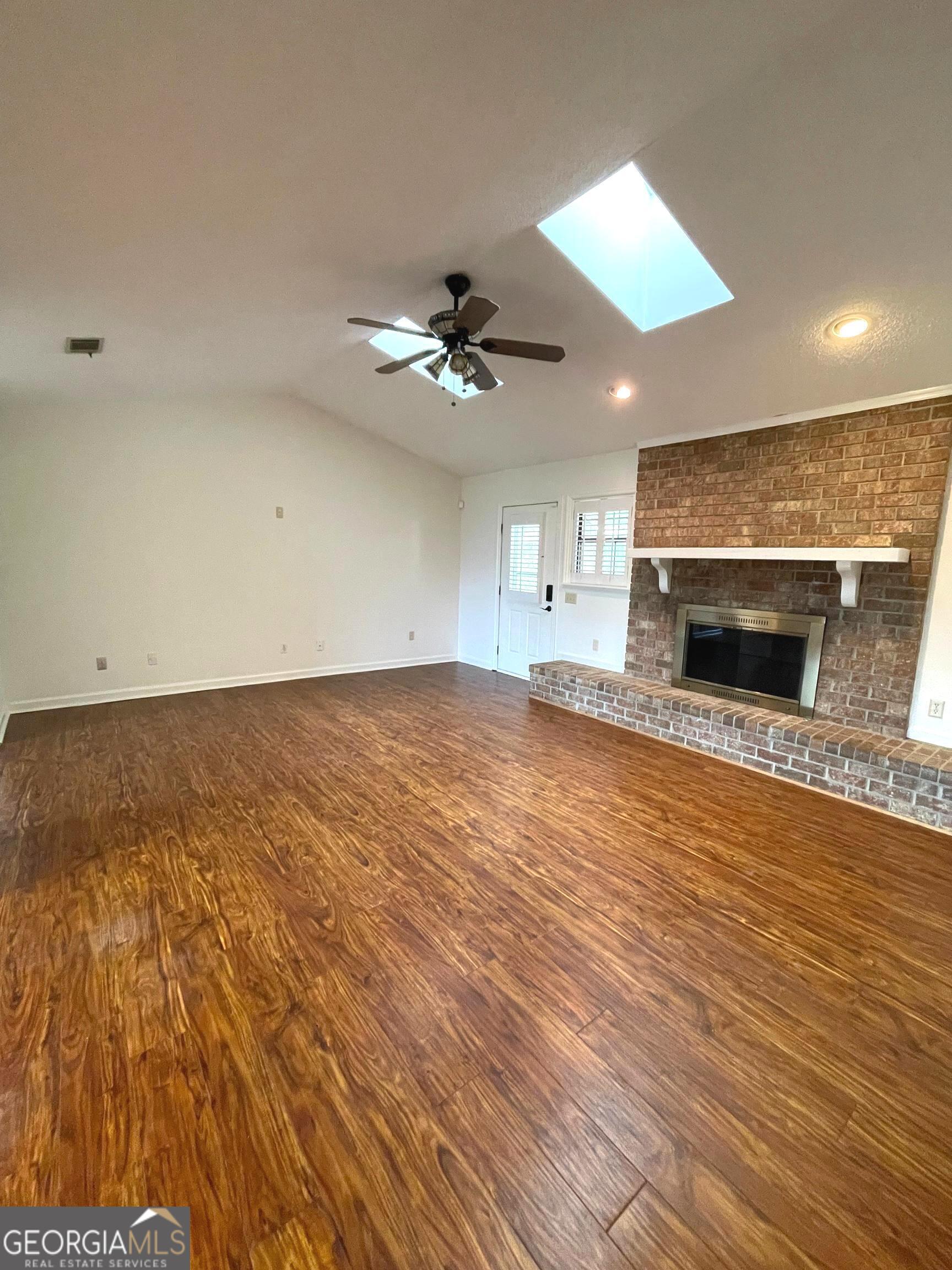 1104 Lakeview Drive Property Photo 18
