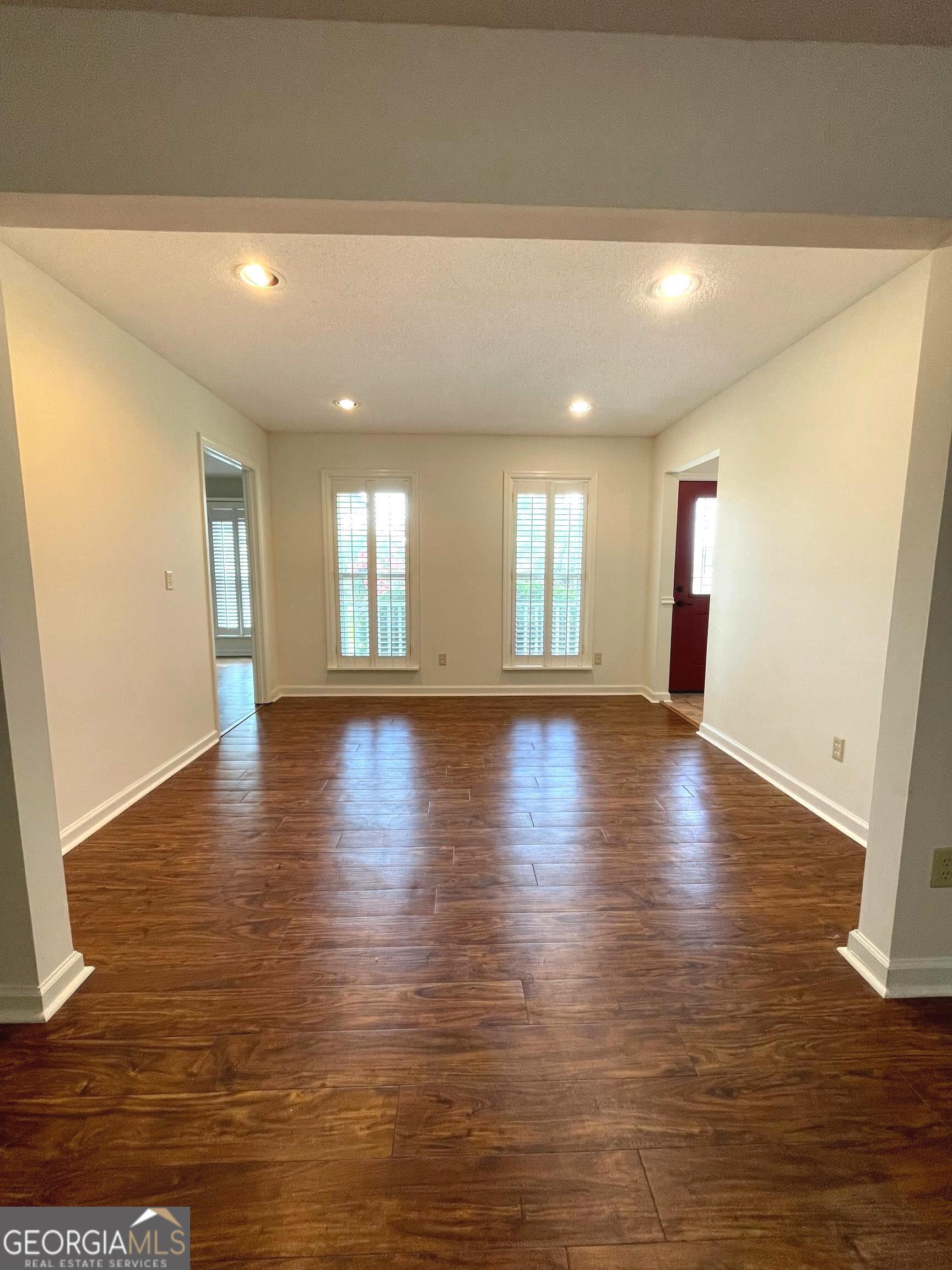 1104 Lakeview Drive Property Photo 20