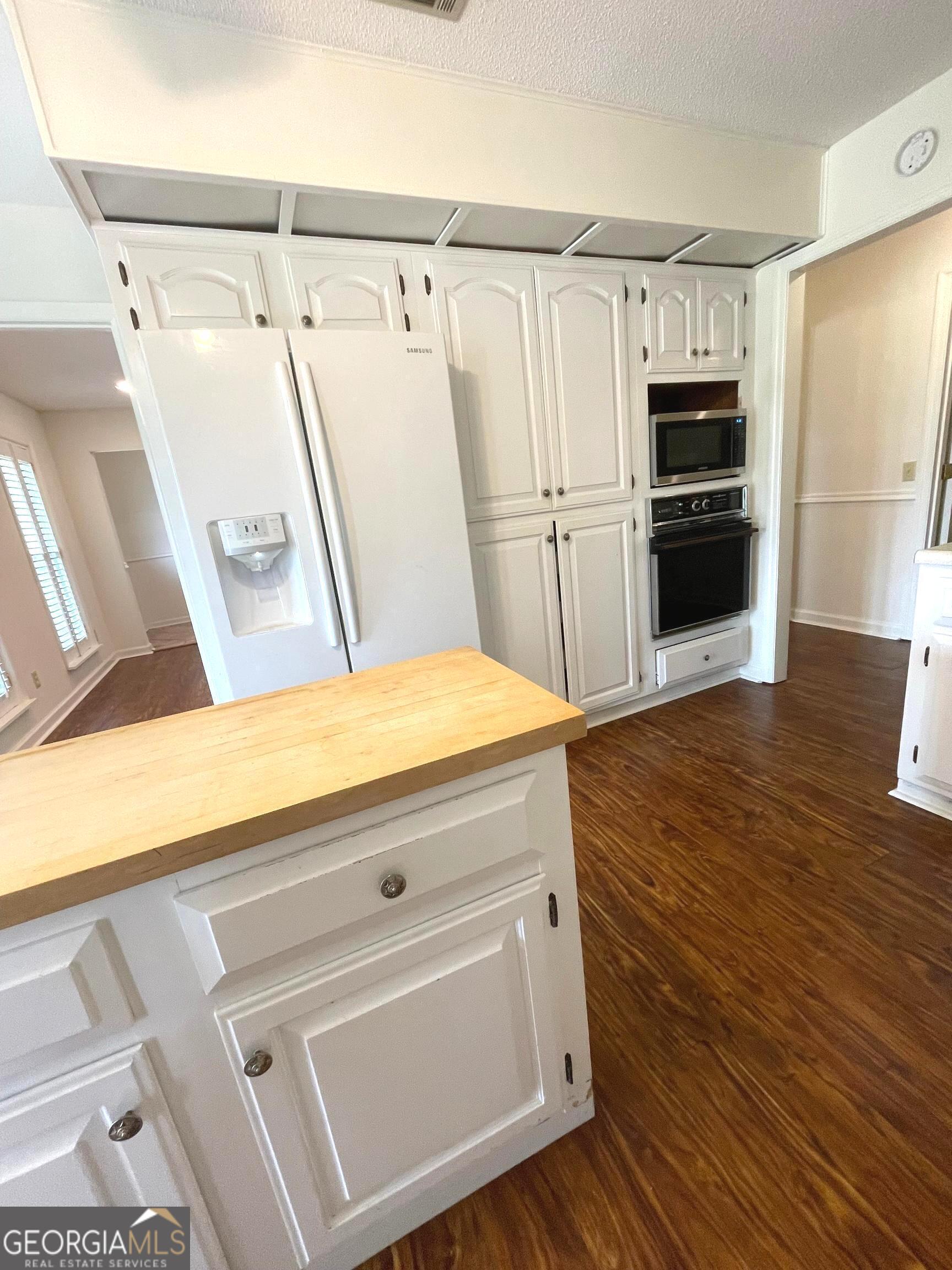 1104 Lakeview Drive Property Photo 26