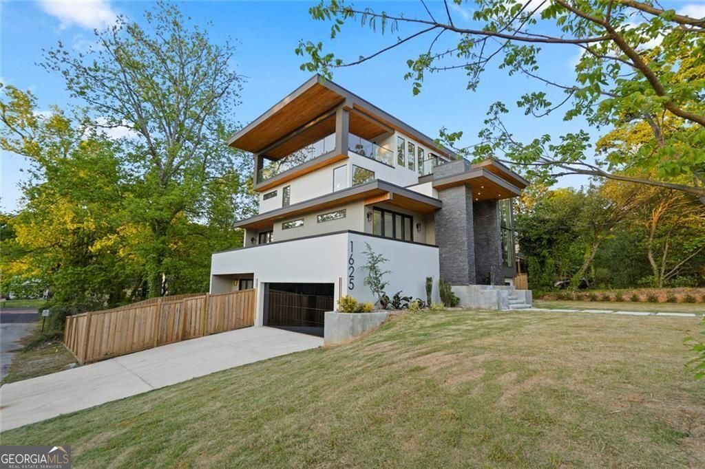 1625 Emerald Avenue Sw Property Photo 3