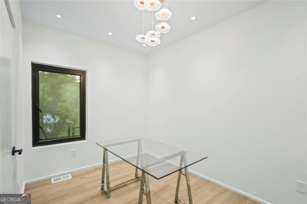 1625 Emerald Avenue Sw Property Photo 20