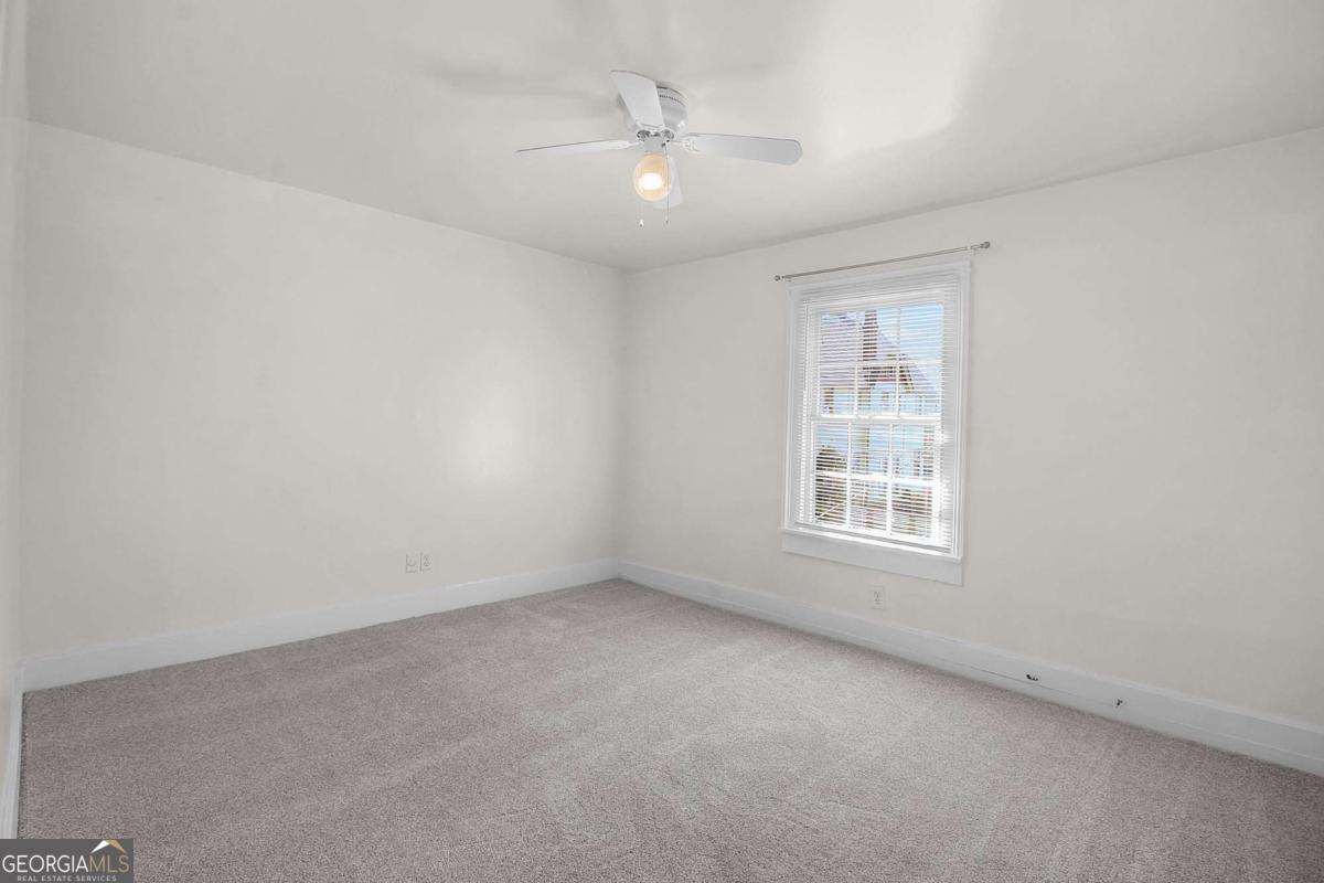 301-303 E Henry Street Property Photo 48