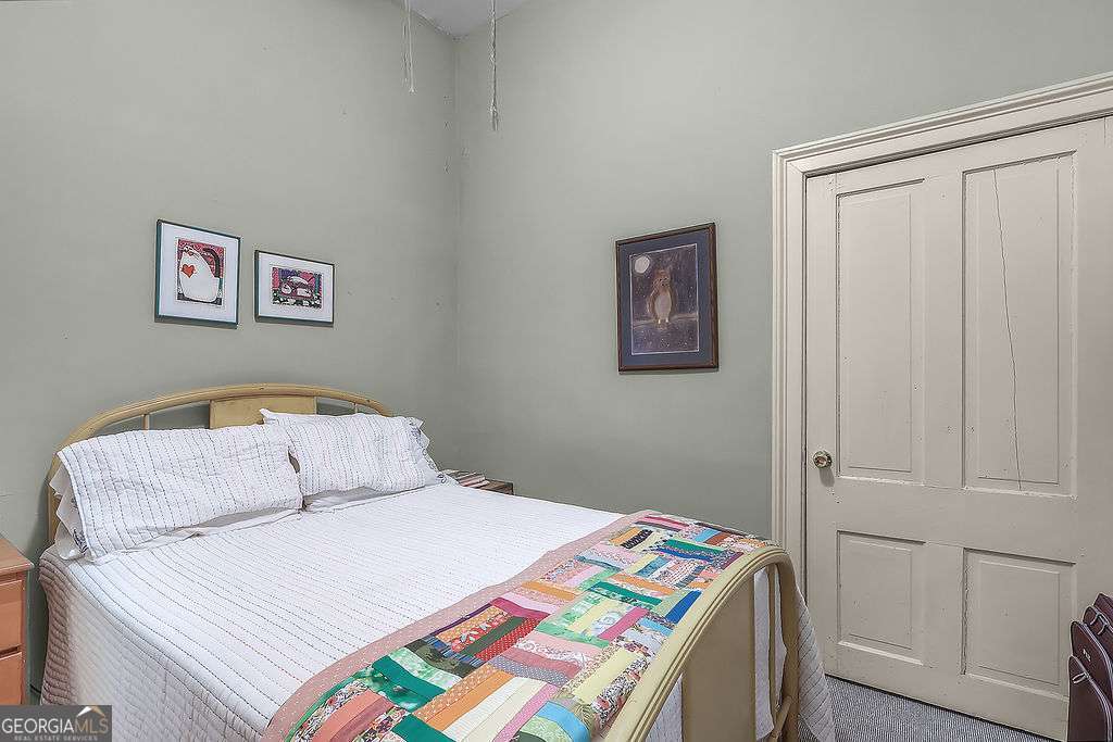 301-303 E Henry Street Property Photo 66