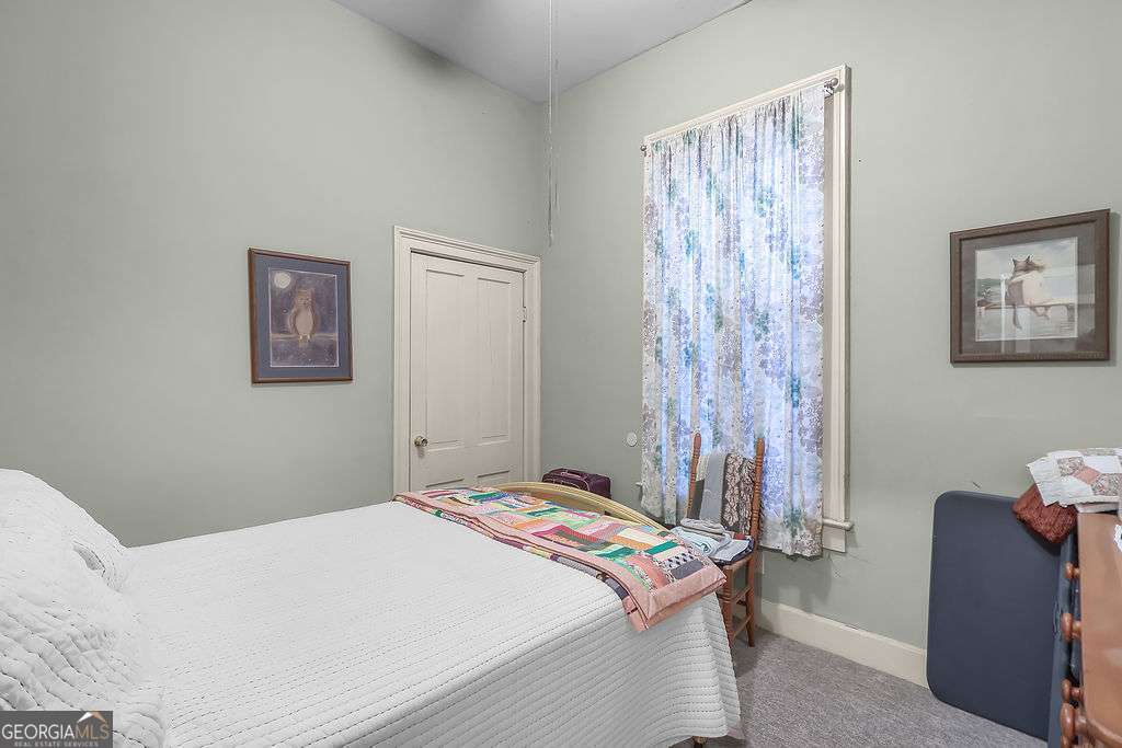 301-303 E Henry Street Property Photo 67