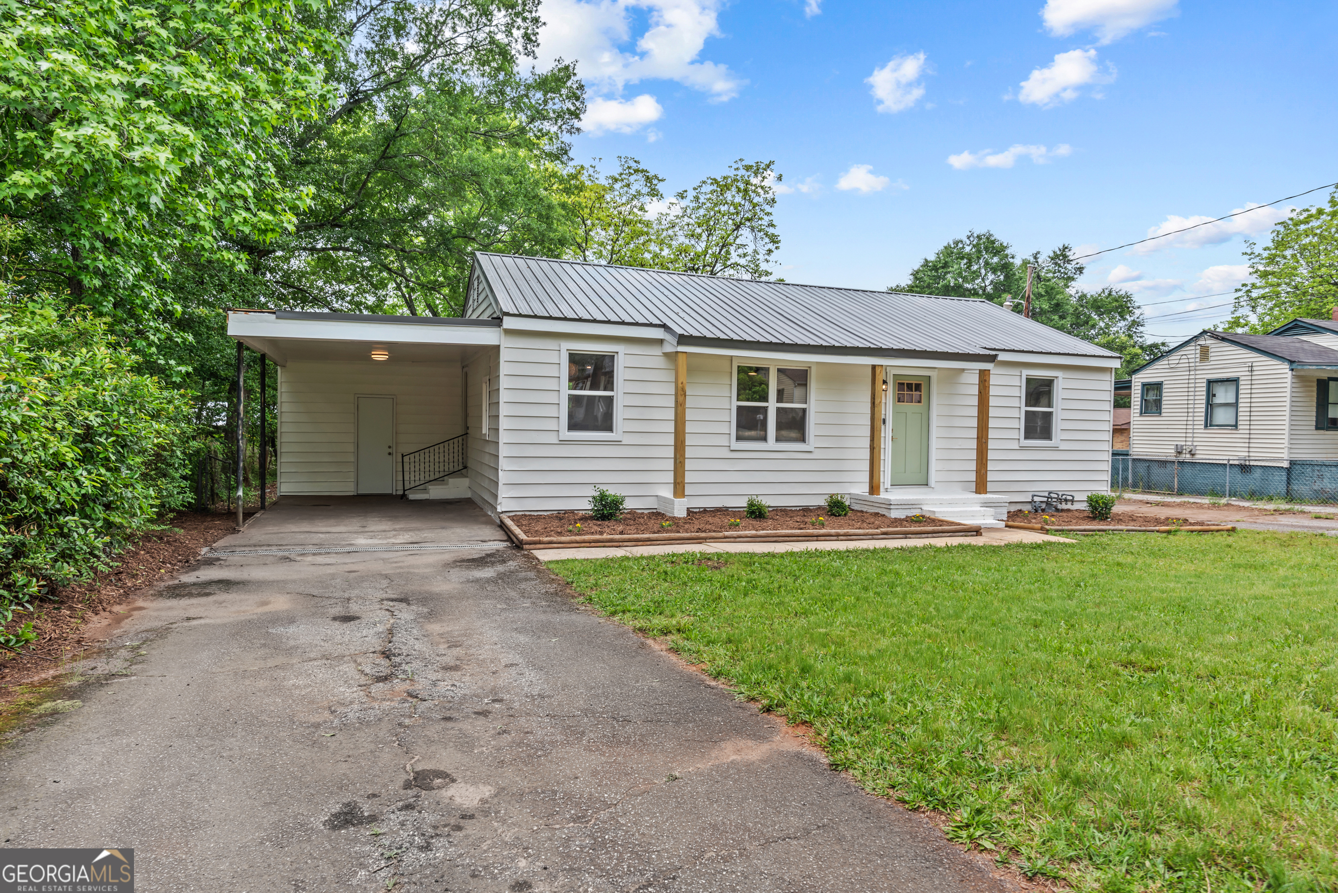 492 Clover Street Property Photo 27