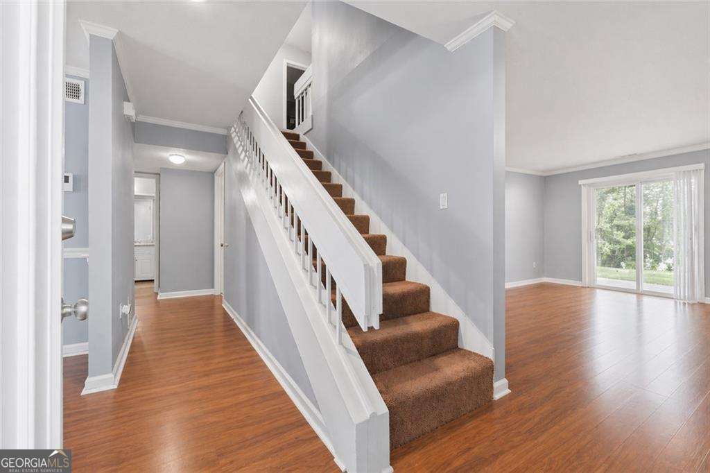 9 Willowick Drive Property Photo 2