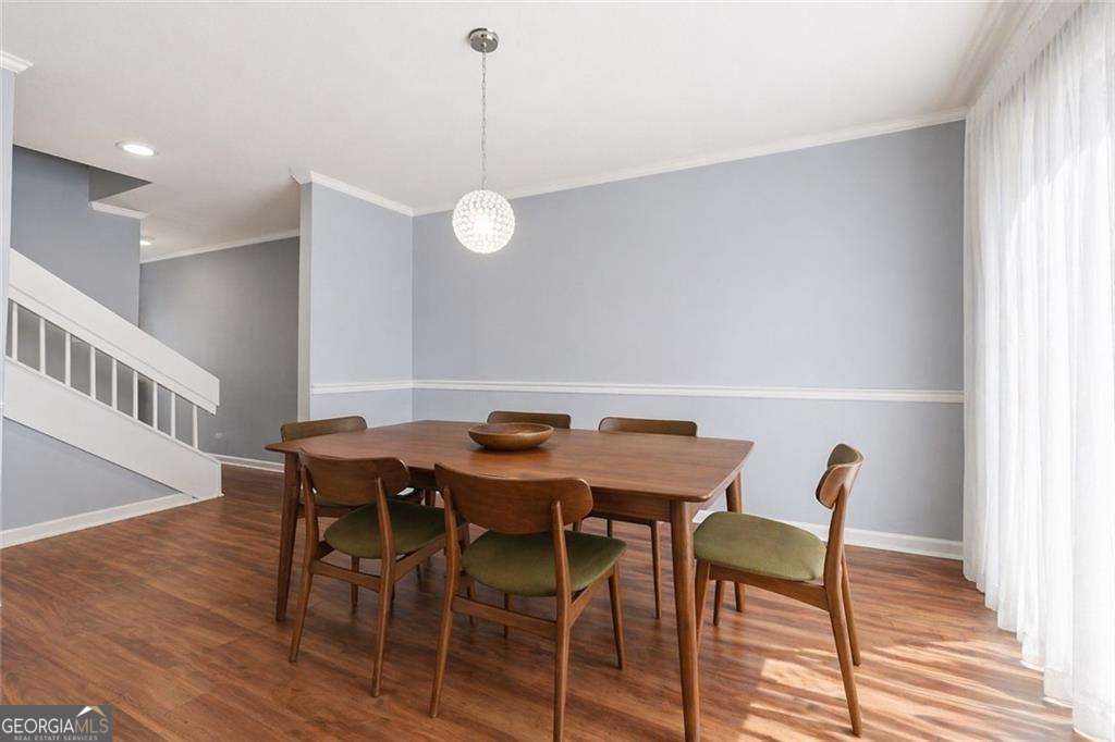 9 Willowick Drive Property Photo 4