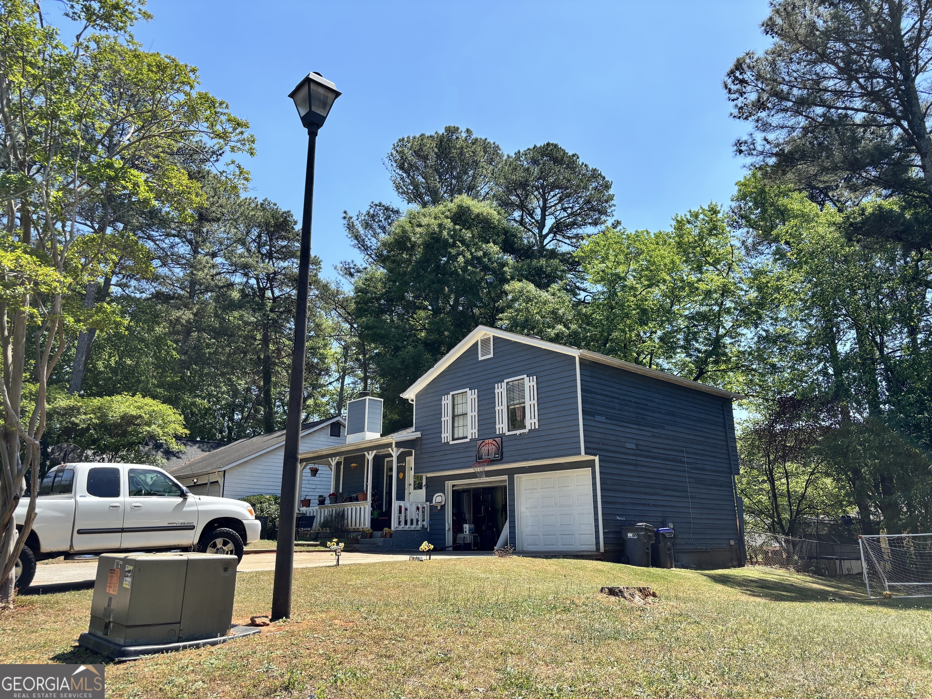 1005 Memory Lane Property Photo 1