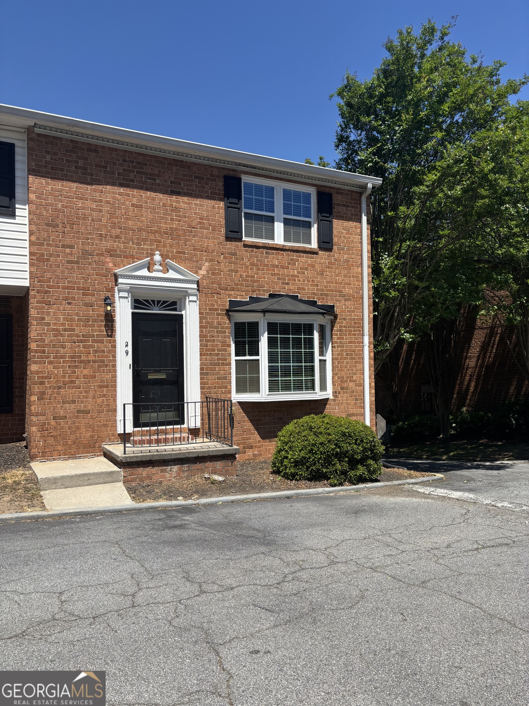 6520 Roswell Road # 29 Property Photo 1