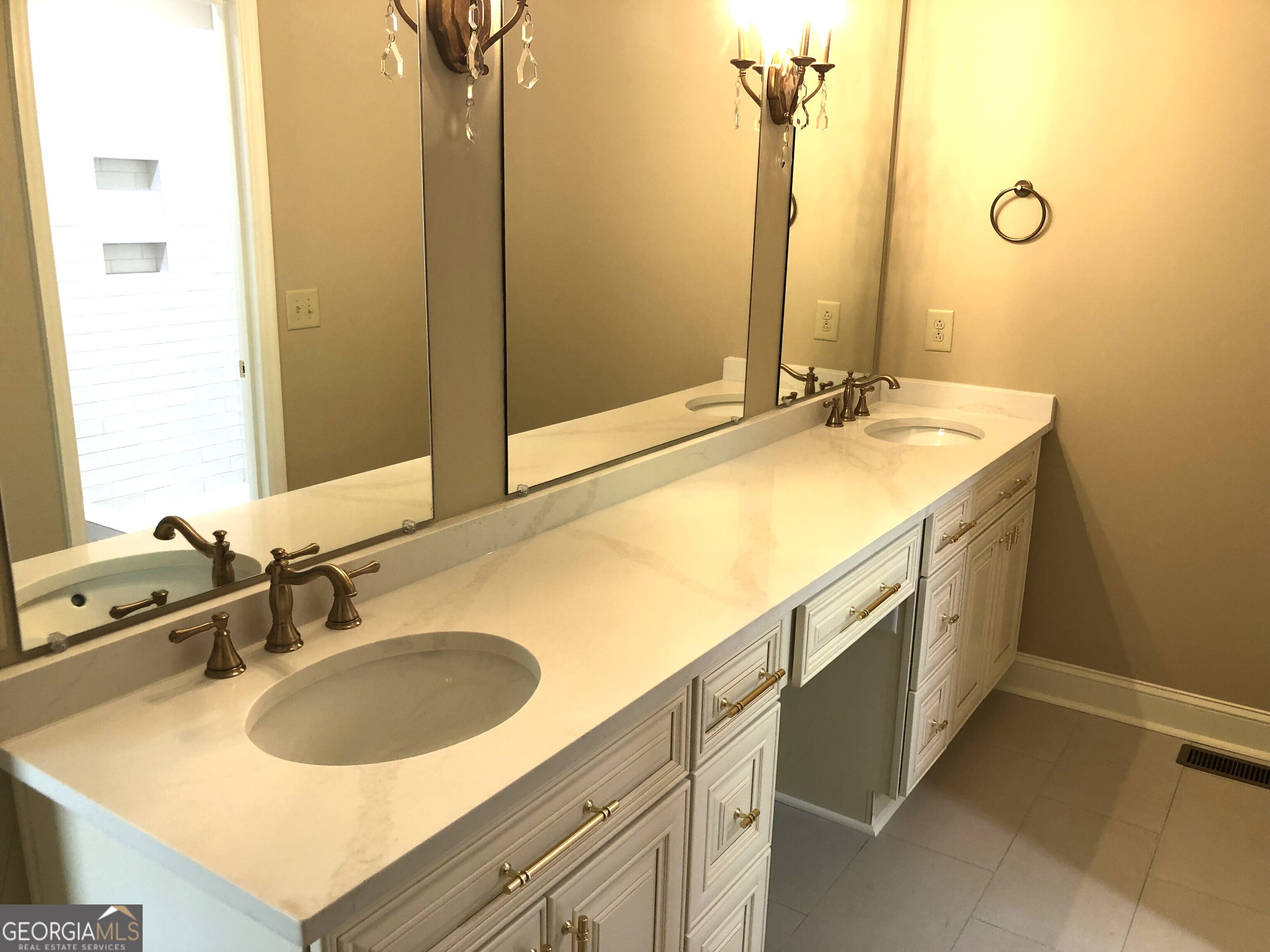 1106 Saint Andrews Drive Property Photo 9