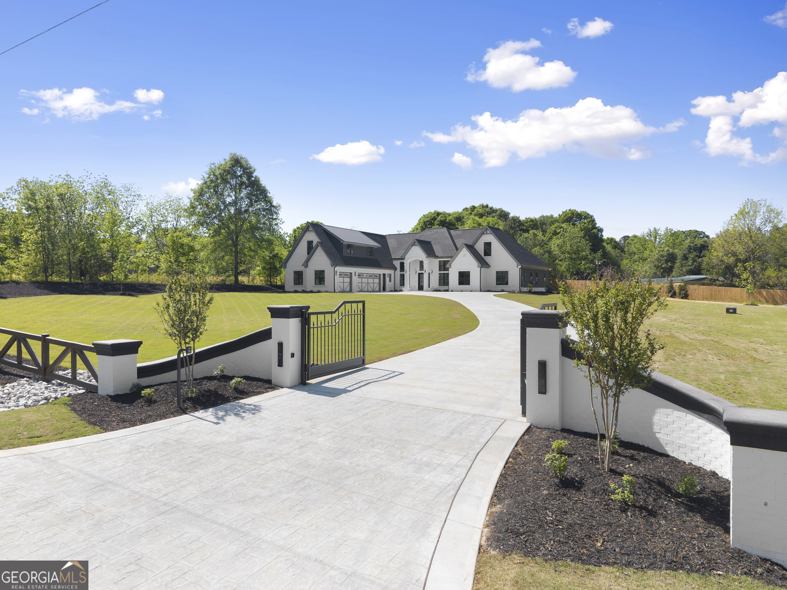 2366 Wall Road Property Photo 1