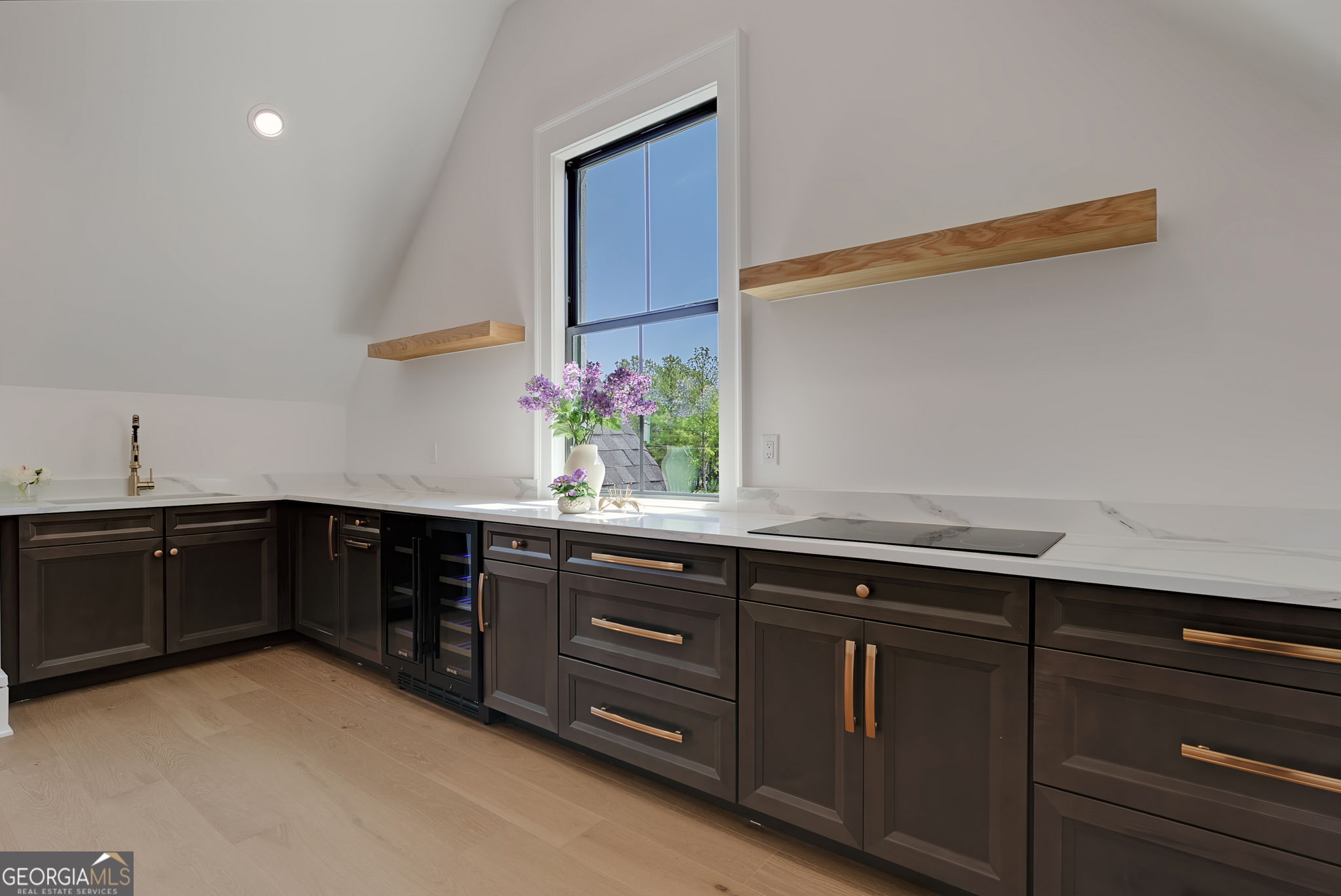2366 Wall Road Property Photo 8