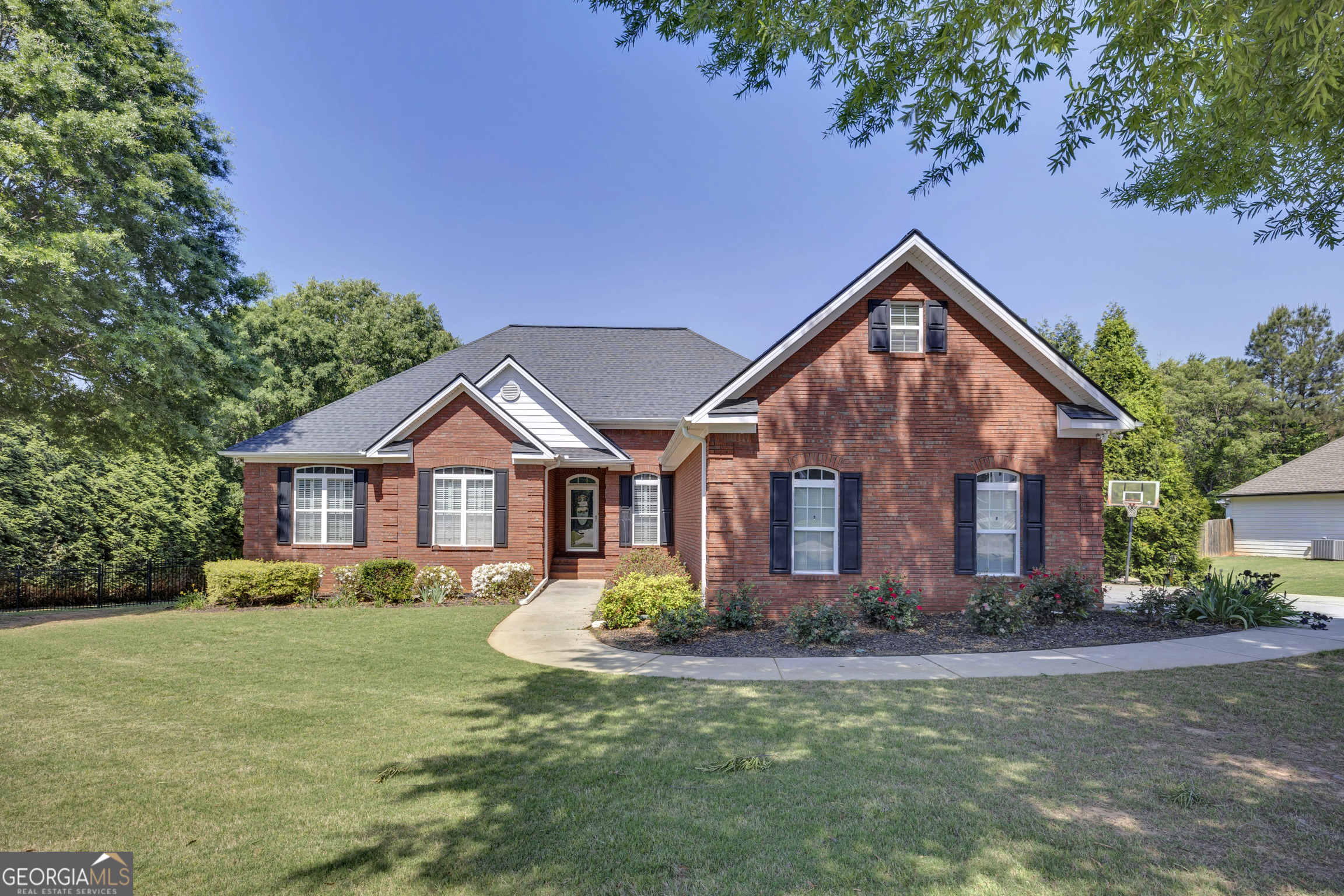 135 Rose Creek Drive Property Photo 1