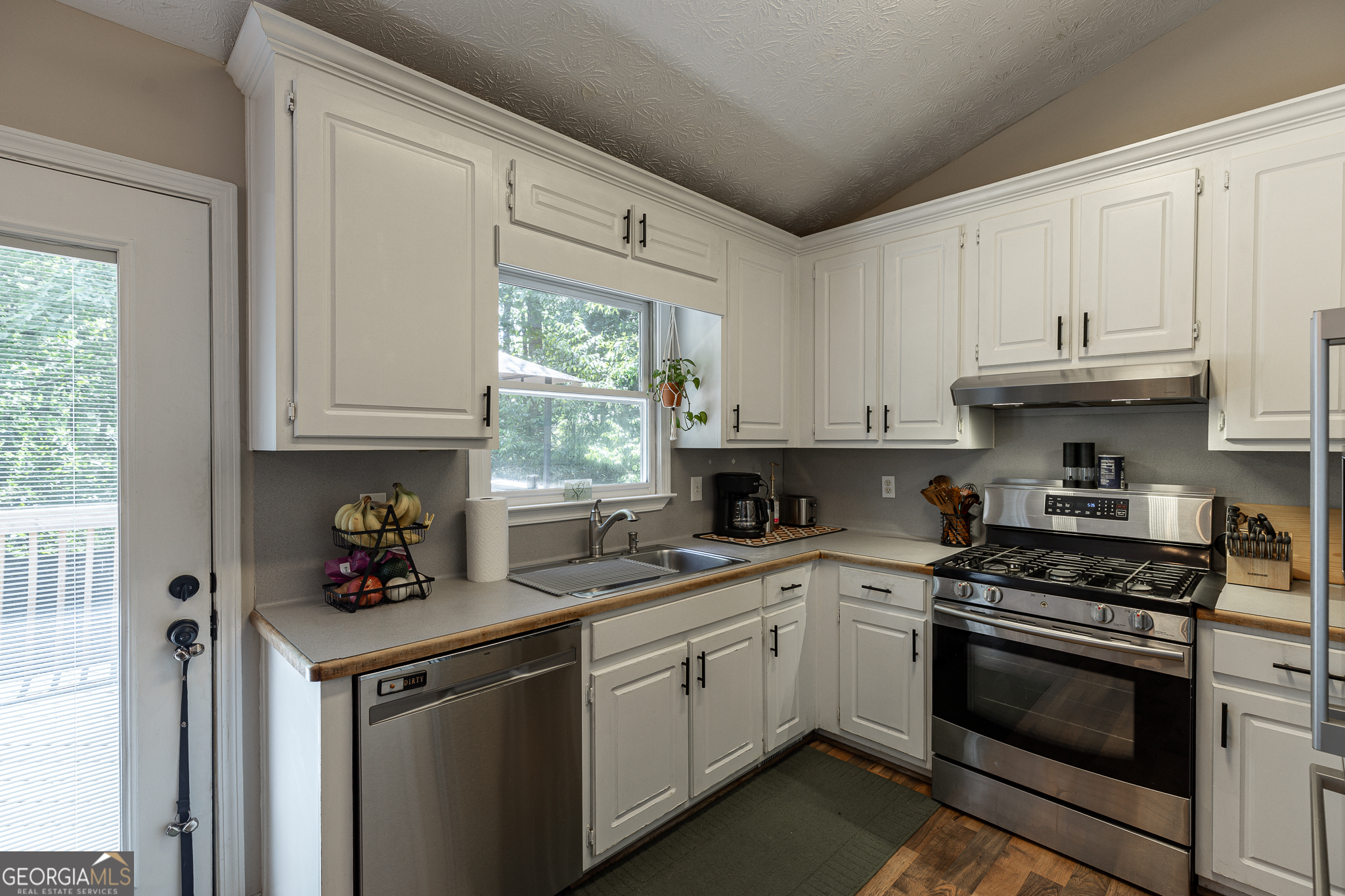 475 Tanner Road Property Photo 13