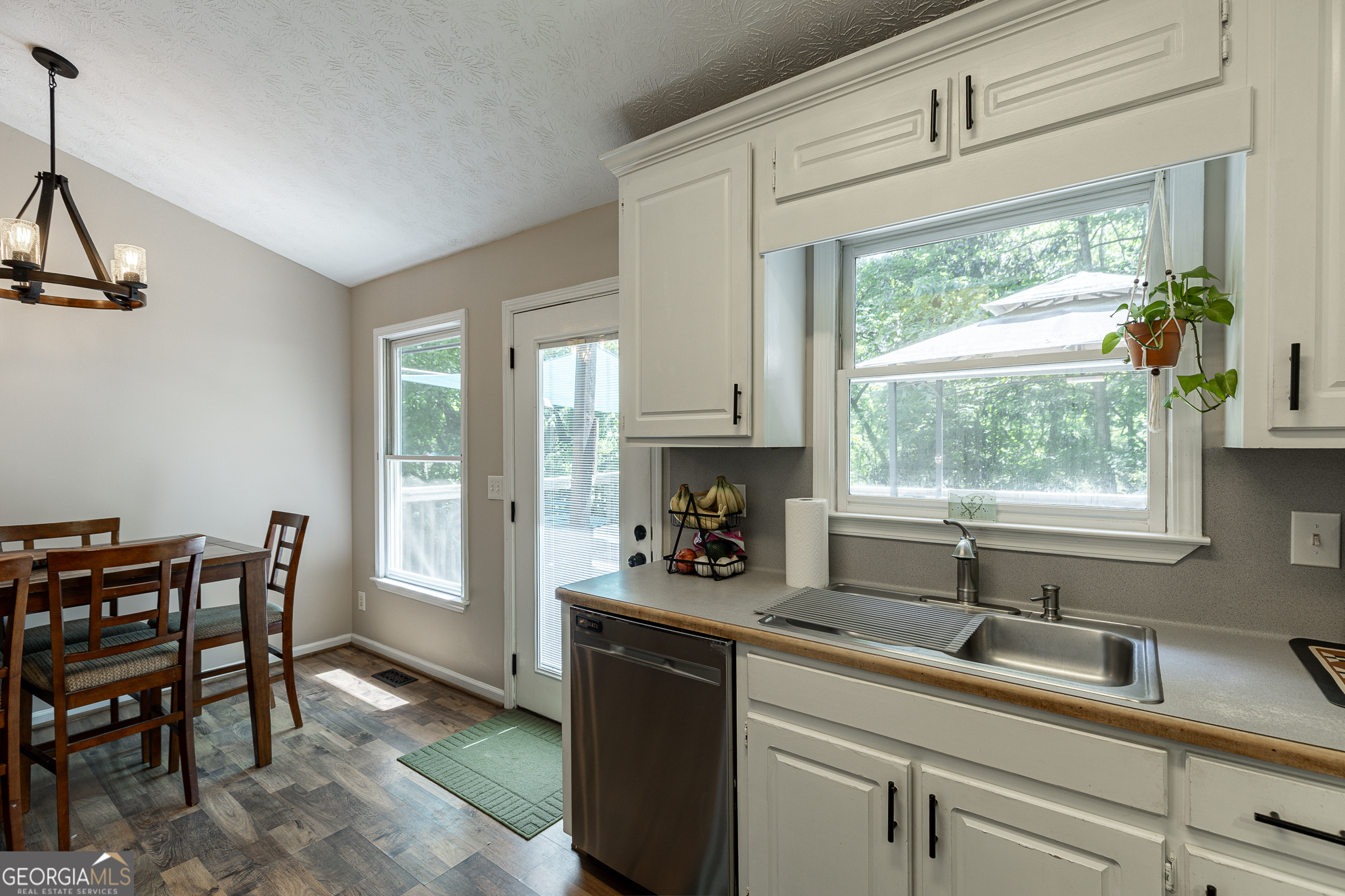 475 Tanner Road Property Photo 15