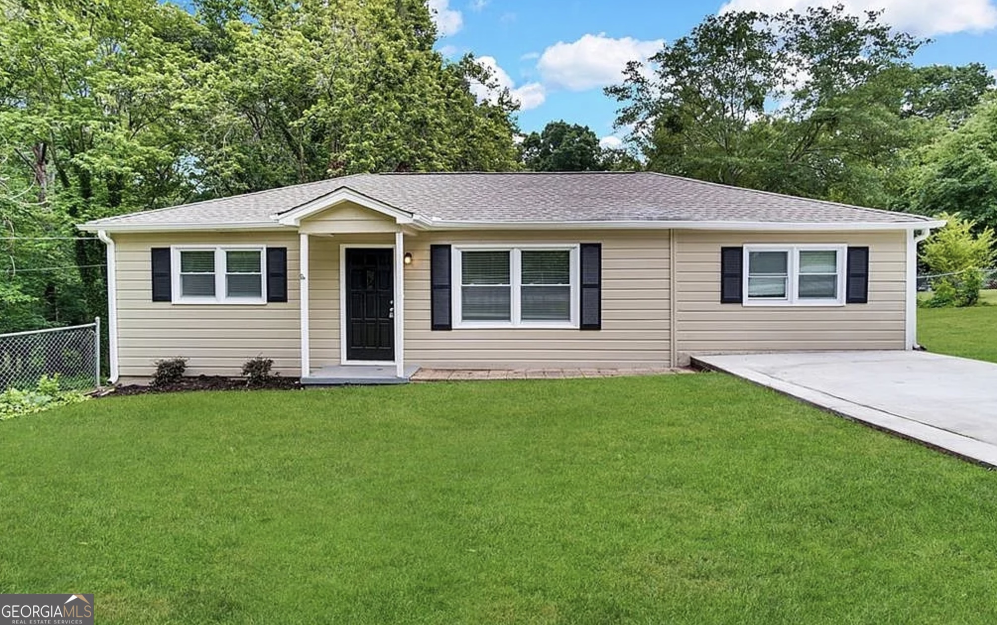 6057 Blackhawk Trail Se Property Photo 1