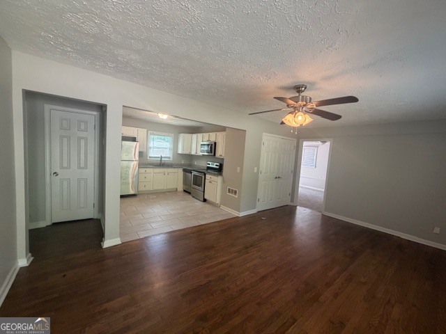 6057 Blackhawk Trail Se Property Photo 3