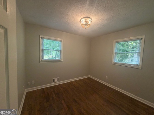 6057 Blackhawk Trail Se Property Photo 4