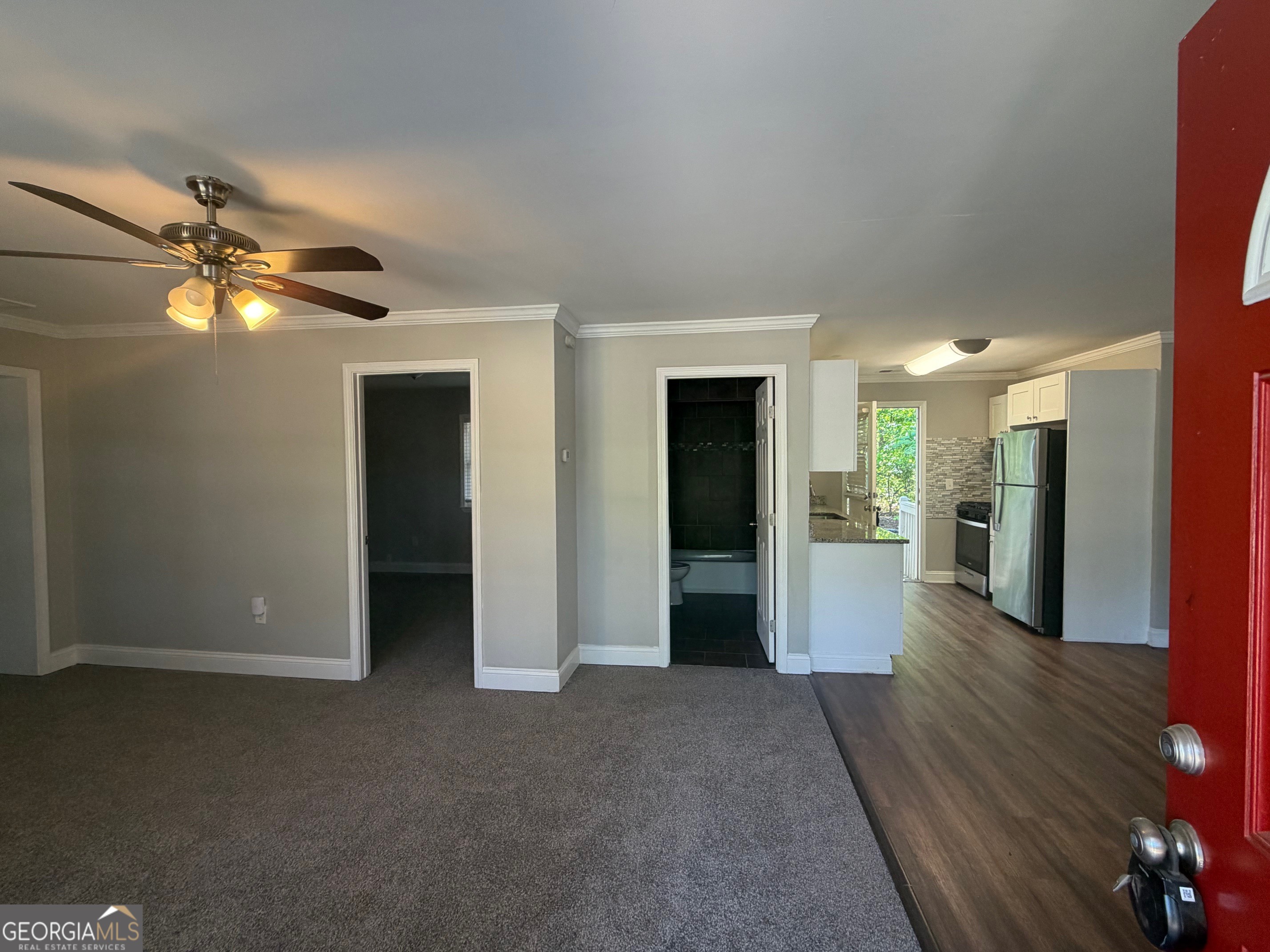 8208 Connally Drive Property Photo 2