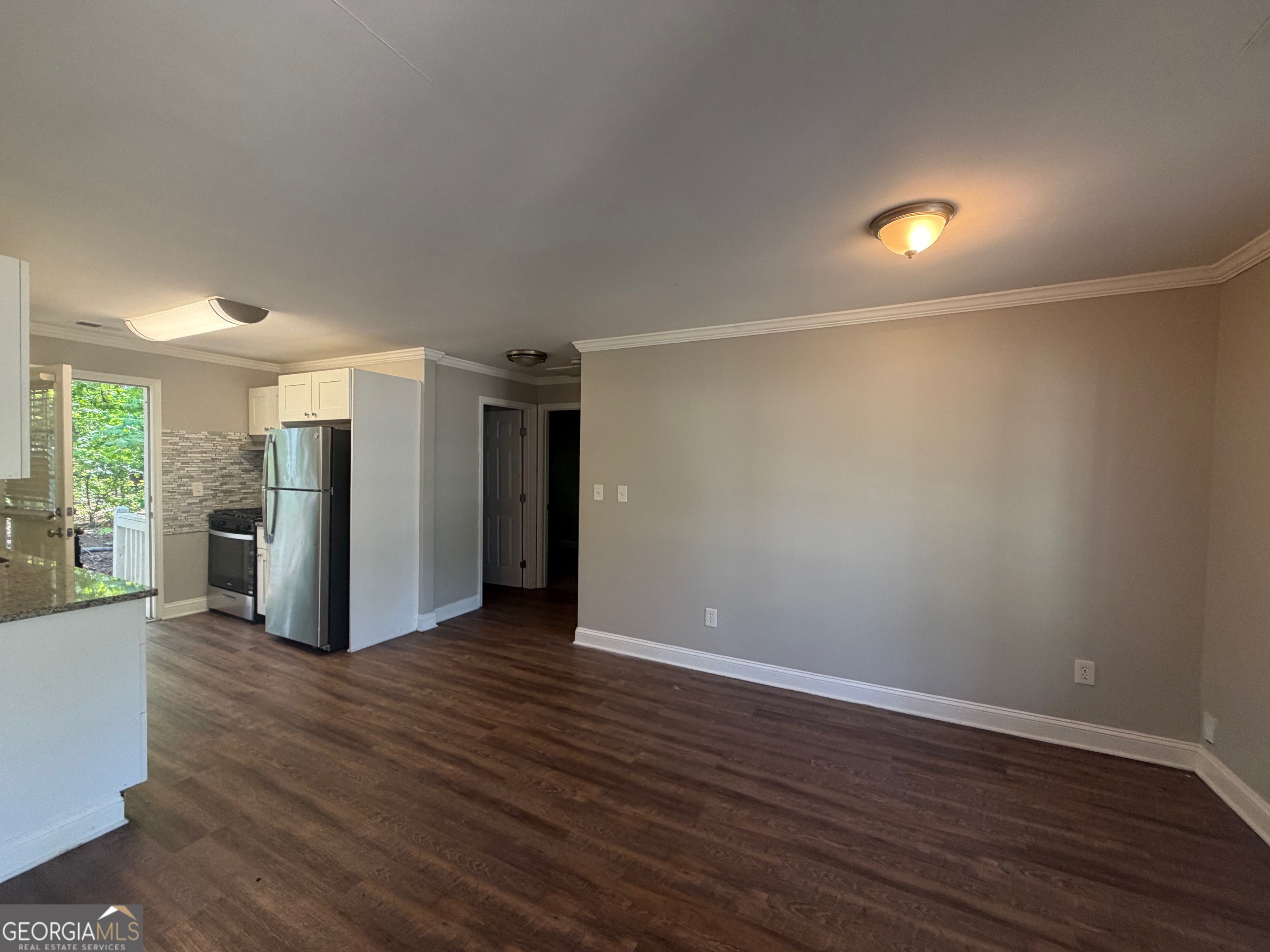 8208 Connally Drive Property Photo 3