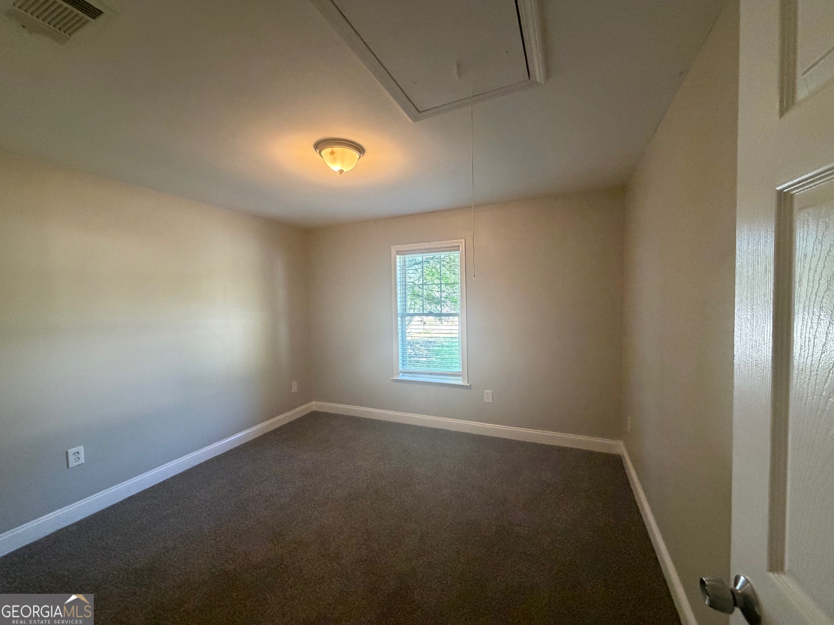 8208 Connally Drive Property Photo 5