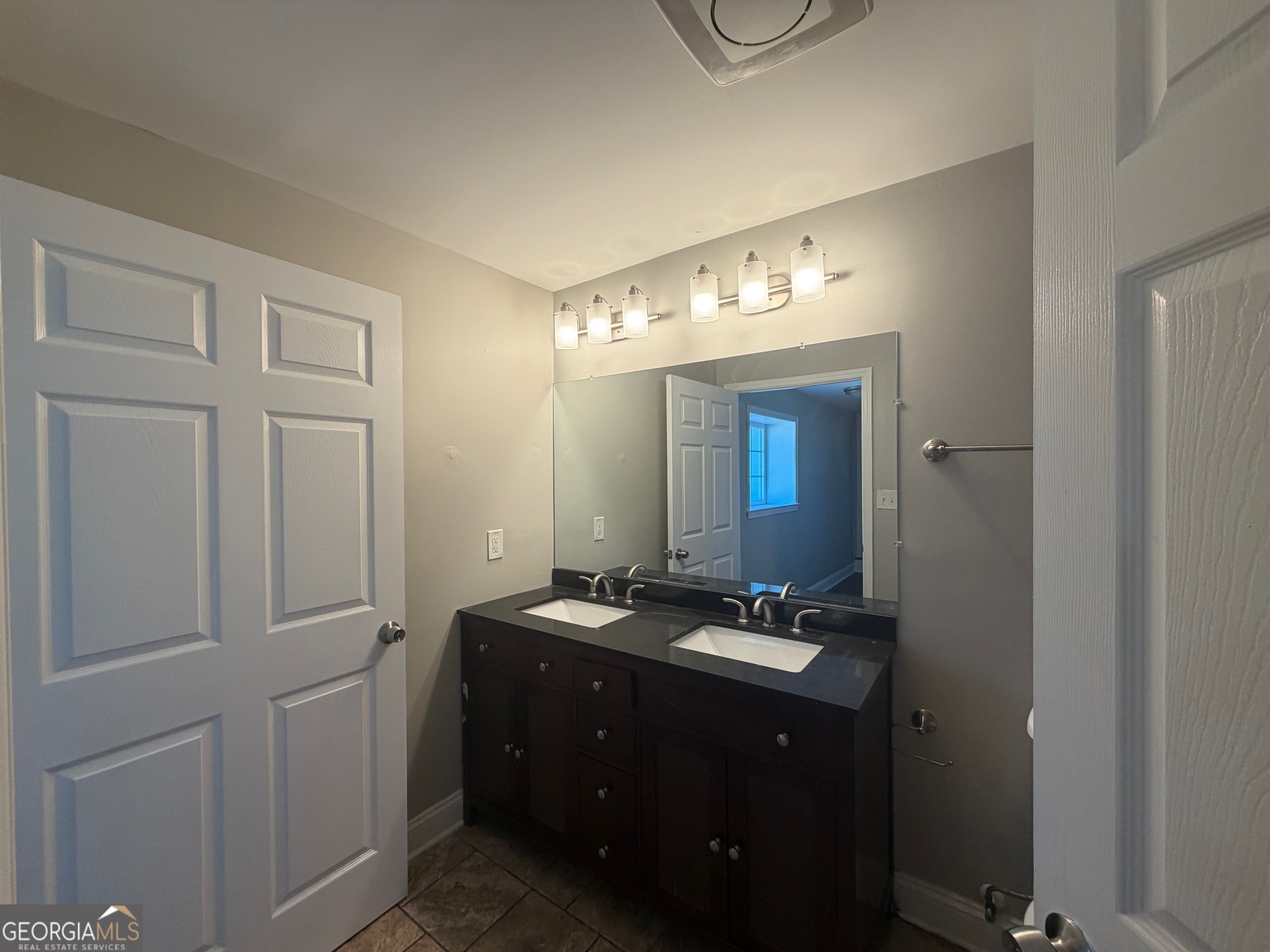 8208 Connally Drive Property Photo 11