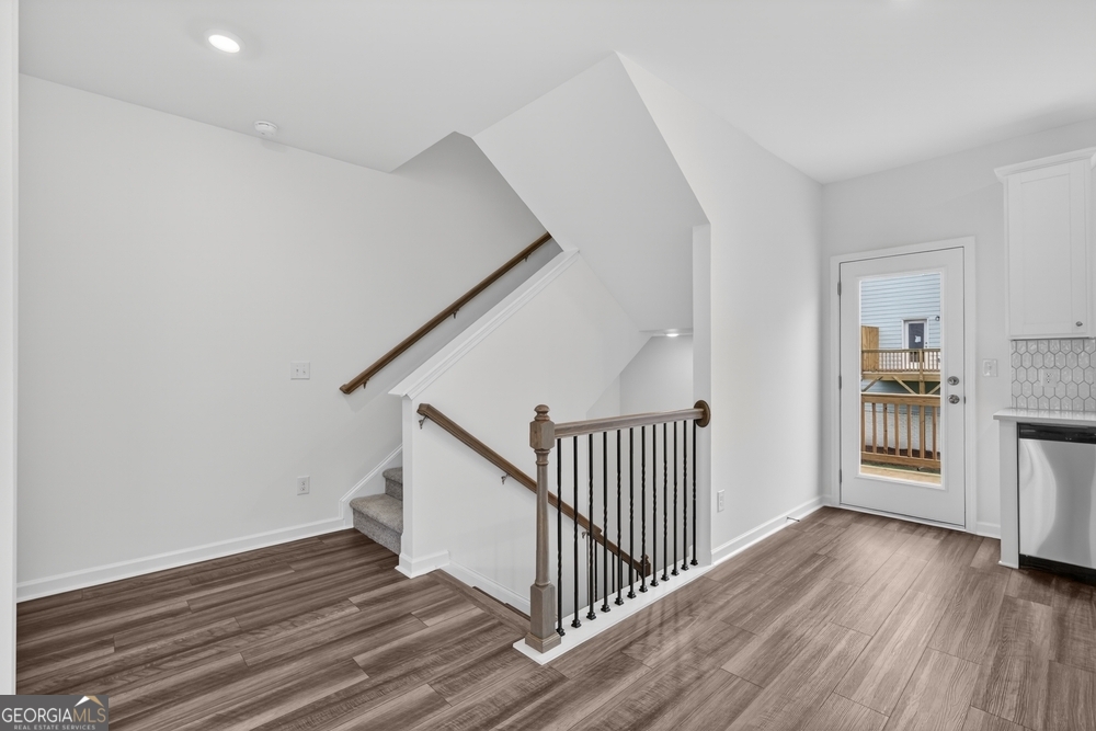 5829 Schelton Place Se Property Photo 8