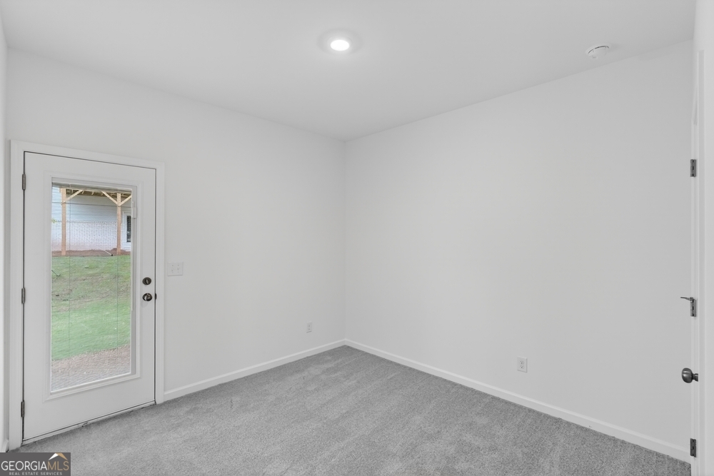 5829 Schelton Place Se Property Photo 14